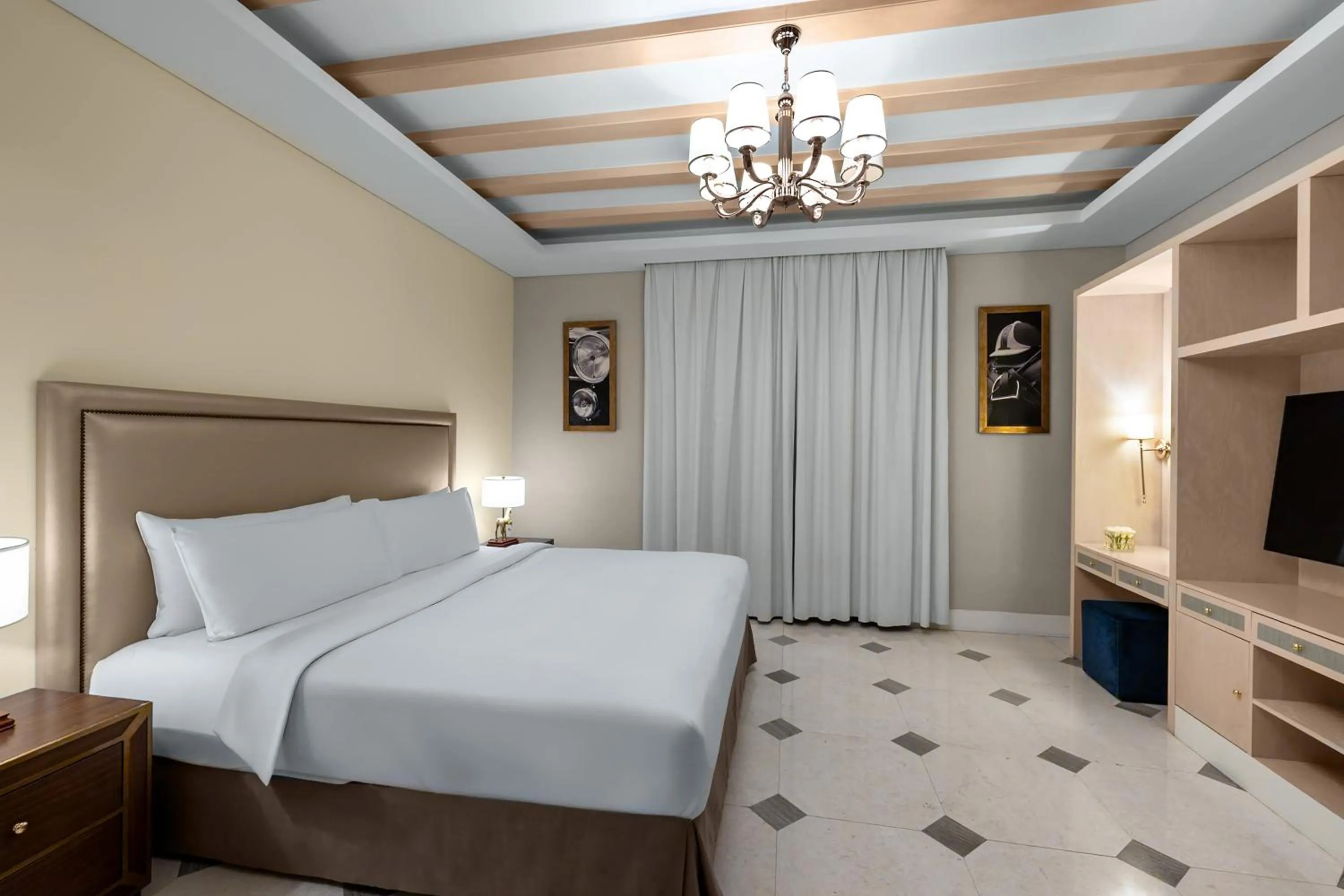 Bedroom, Bed in Al Habtoor Polo Resort