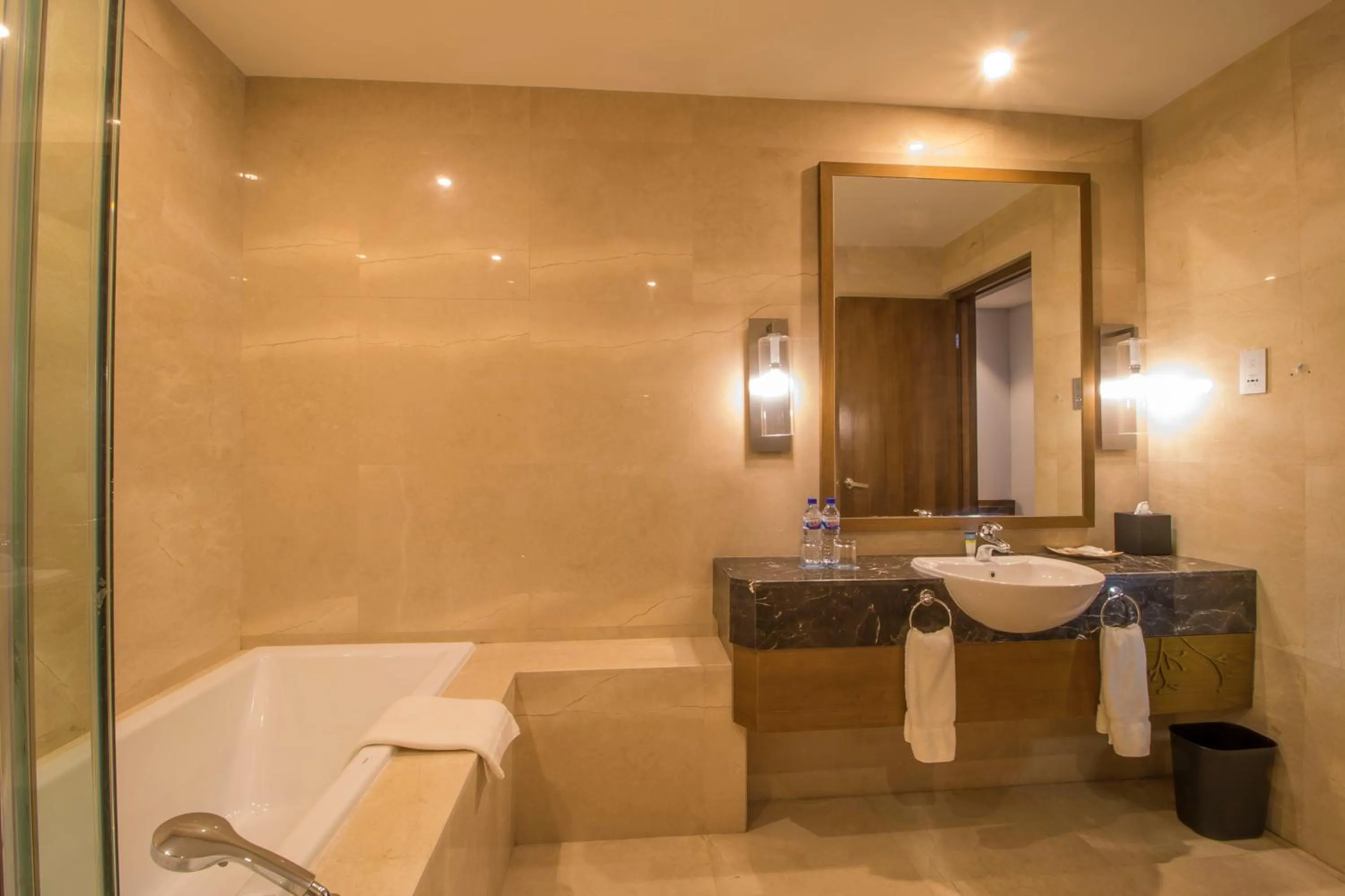 Shower in Four Points by Sheraton Manado