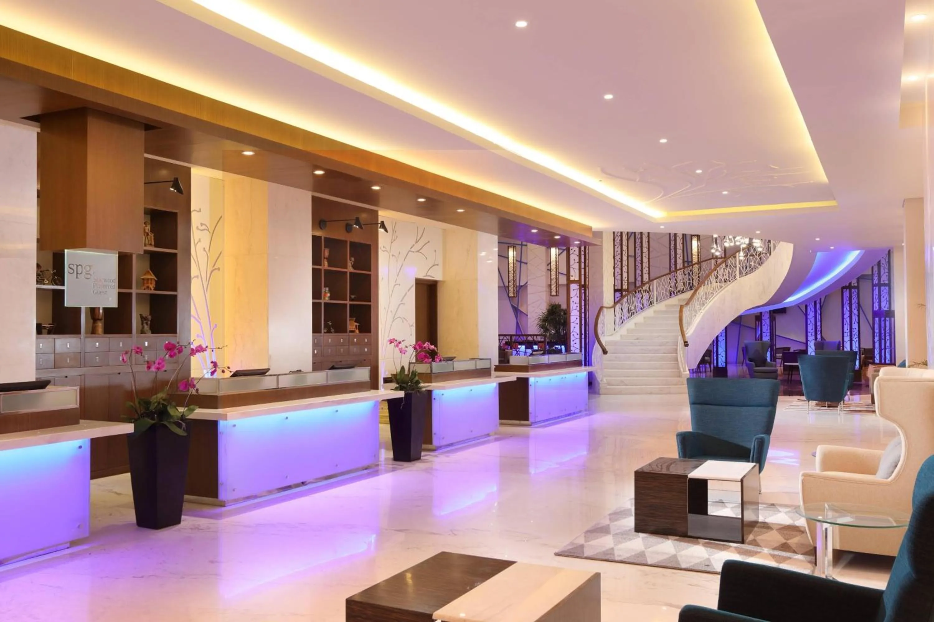 Lobby or reception in Four Points by Sheraton Manado