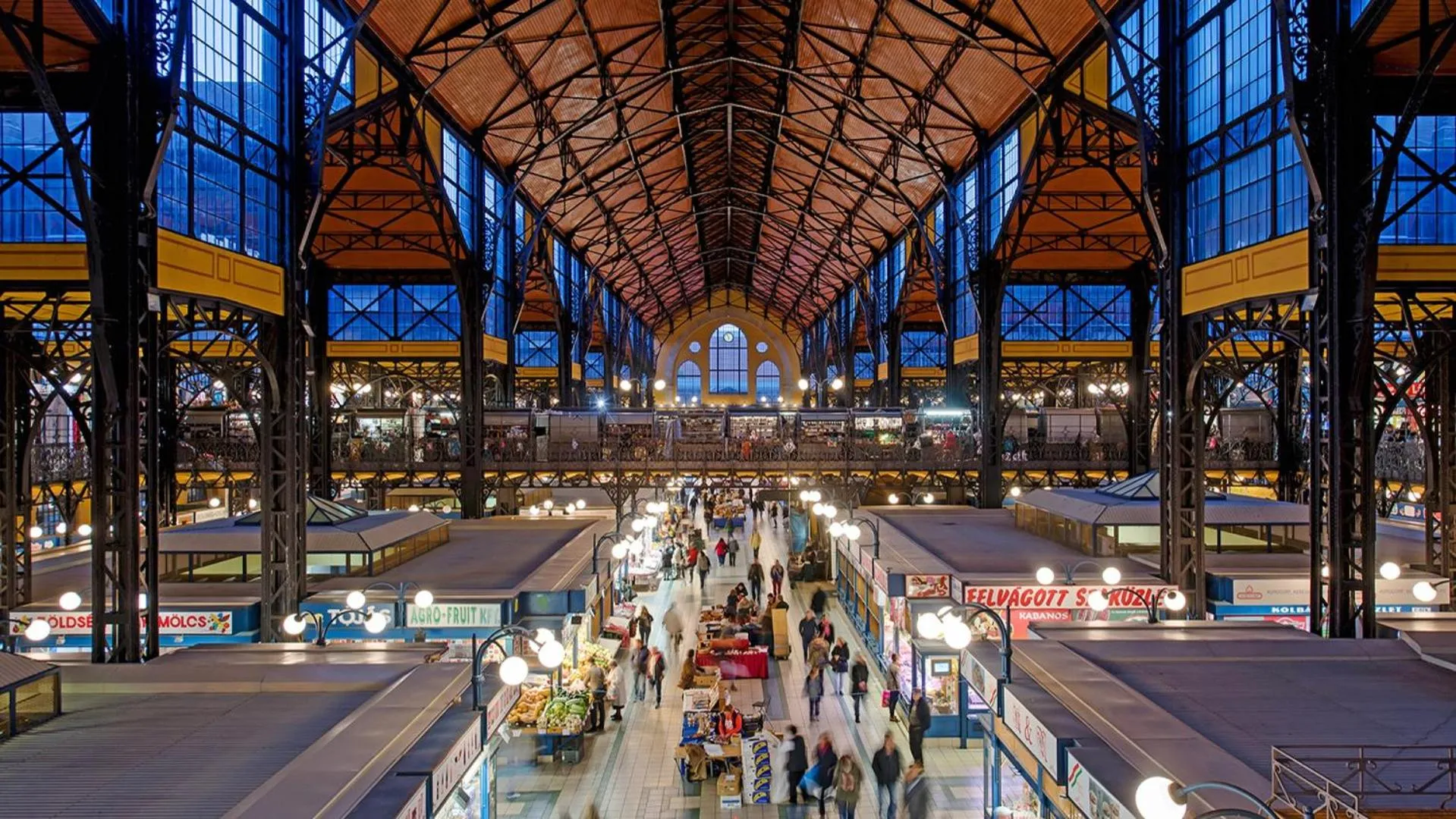 Lonyay Street Apartment