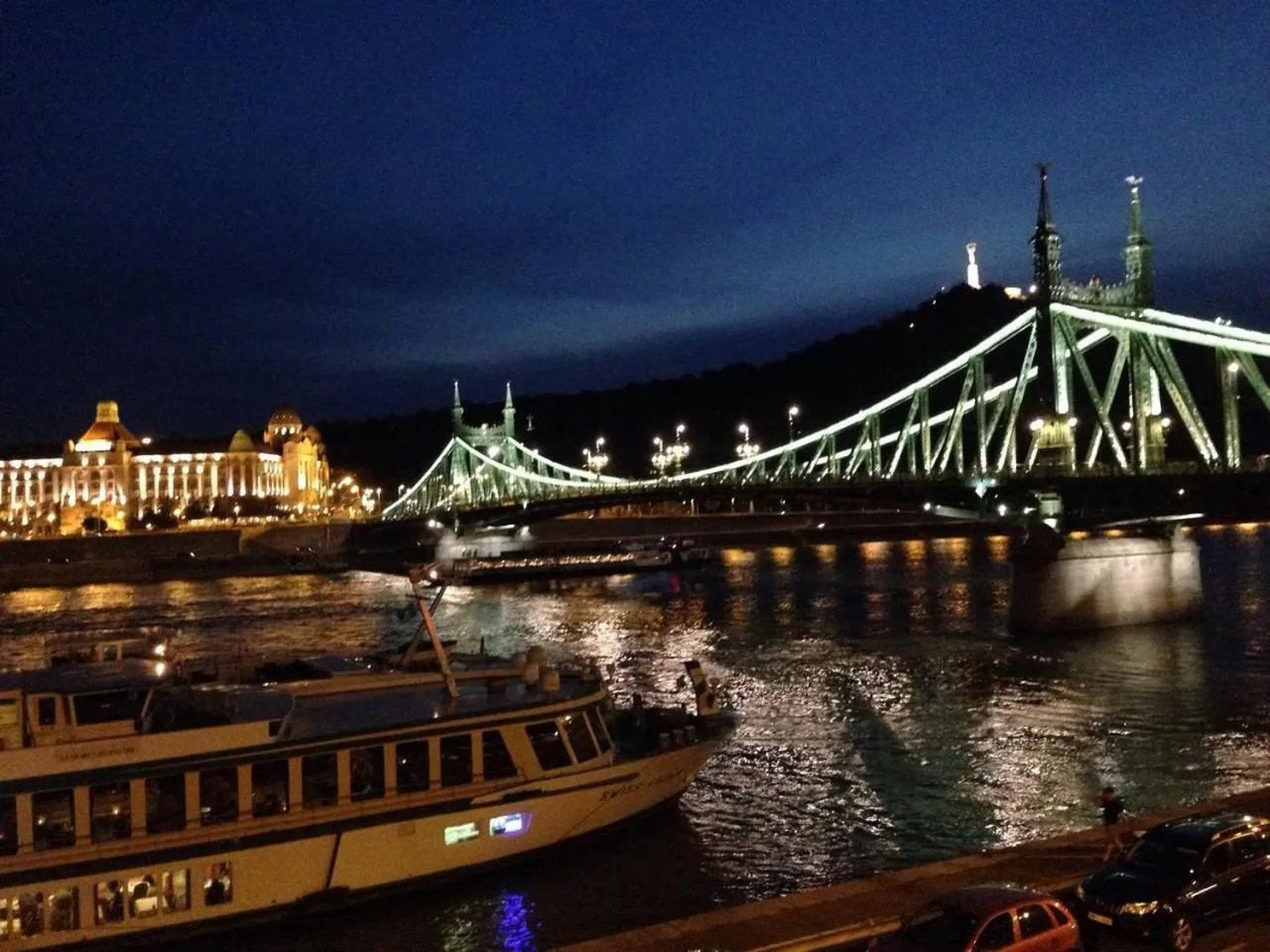 Lonyay Street Apartment