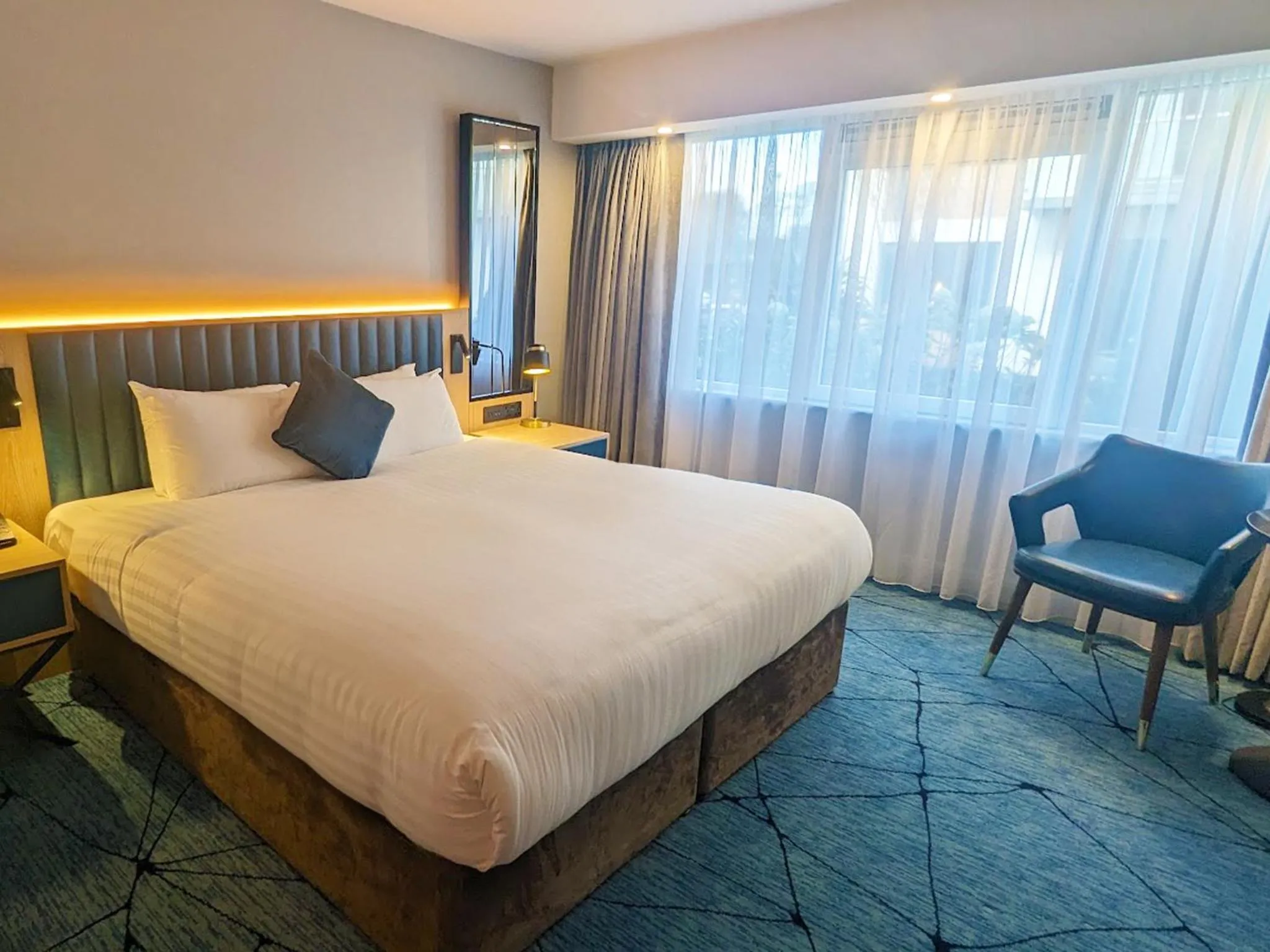 Bedroom, Bed in The Connacht Hotel