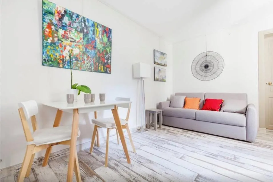 Living room in 1 Square du Docteur Blanche - Paris 16