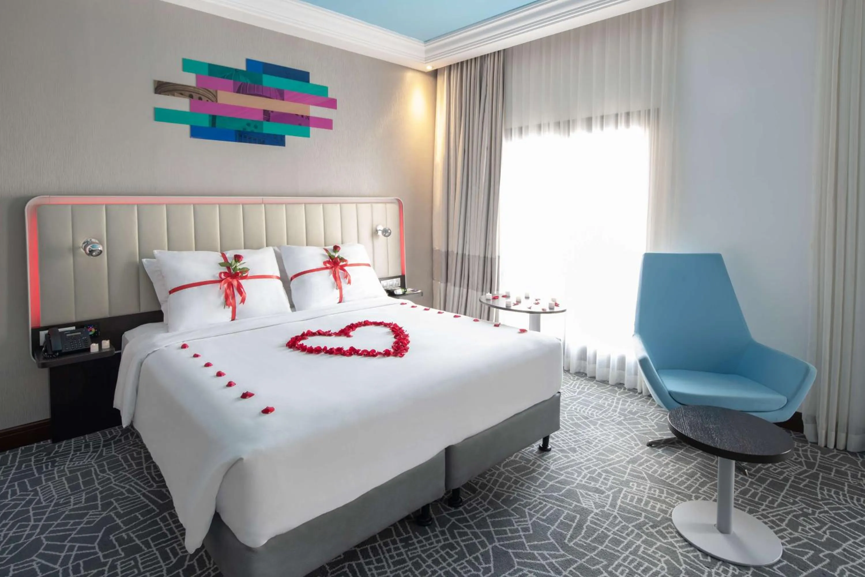 Photo of the whole room, Bed in Park Inn by Radisson Makkah Al Naseem