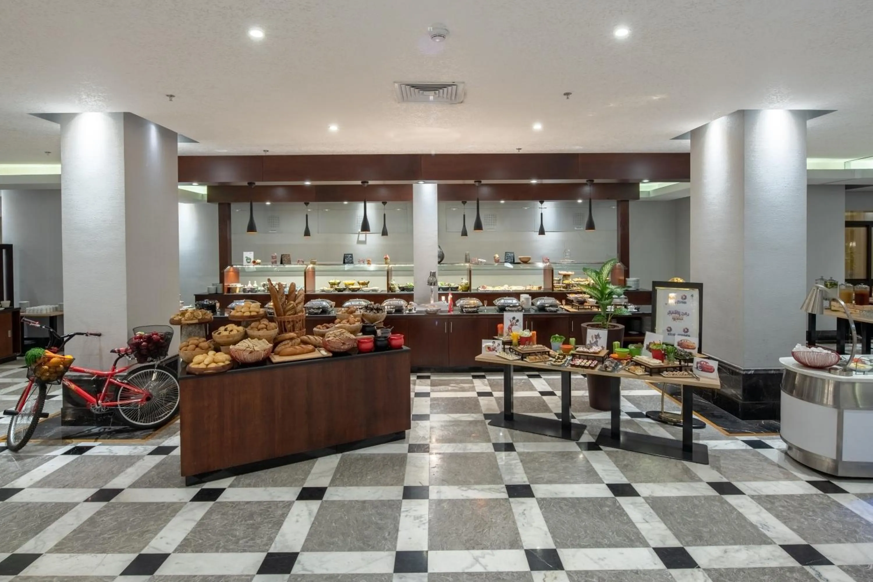 Restaurant/places to eat in Park Inn by Radisson Makkah Al Naseem