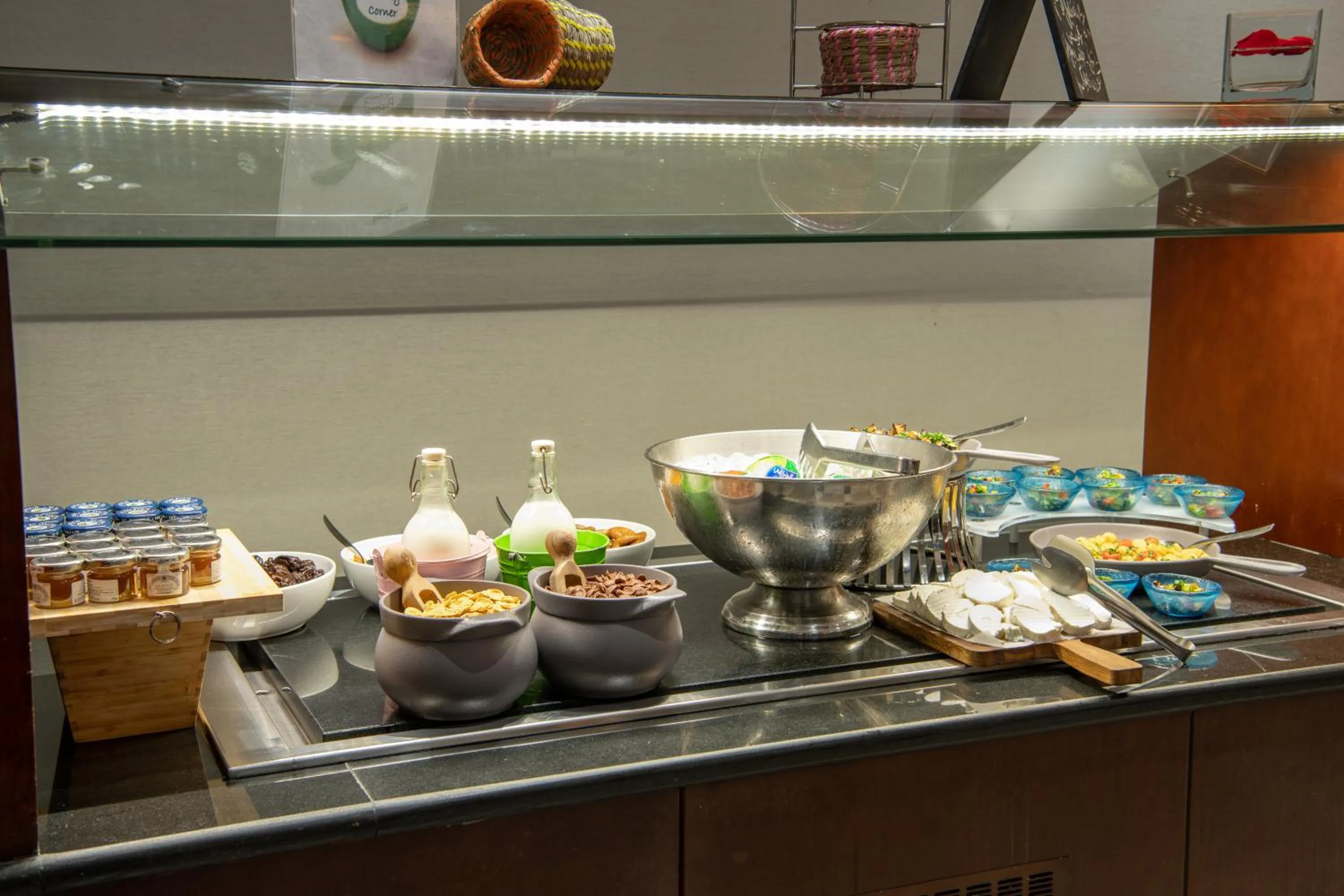 Food and drinks in Park Inn by Radisson Makkah Al Naseem