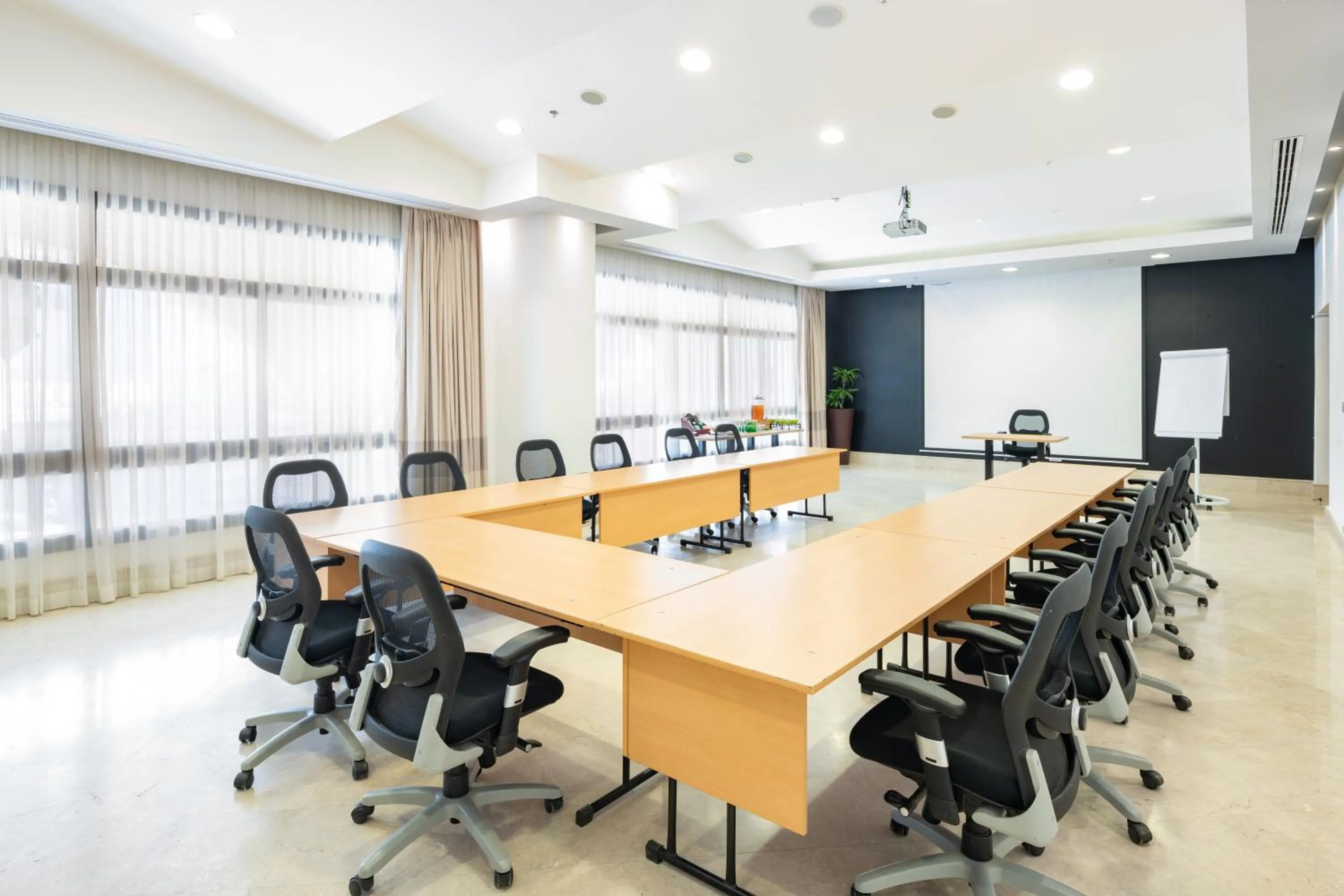 Business facilities in Park Inn by Radisson Makkah Al Naseem