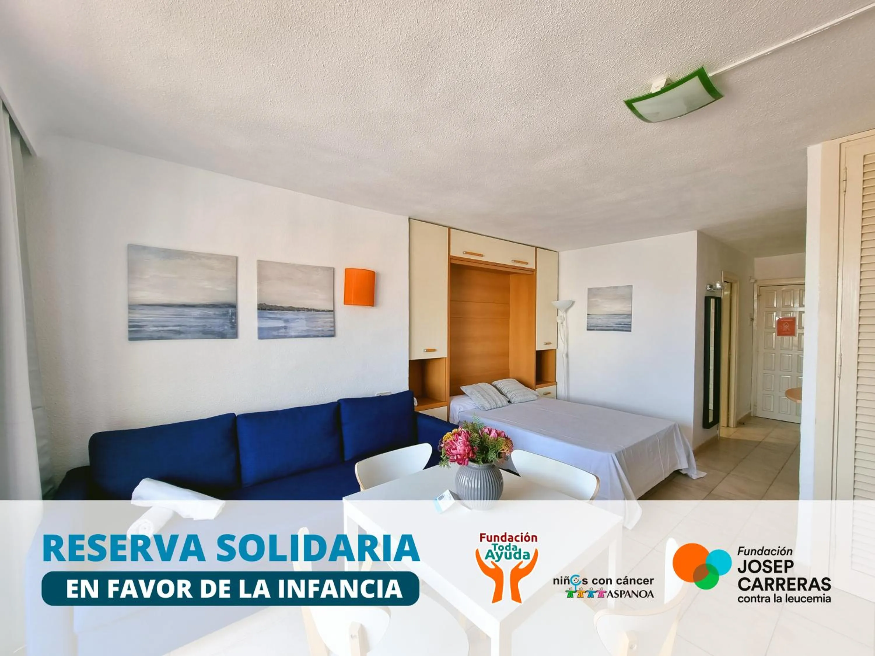 Living room, Bed in Apartamentos Eurhostal 3000