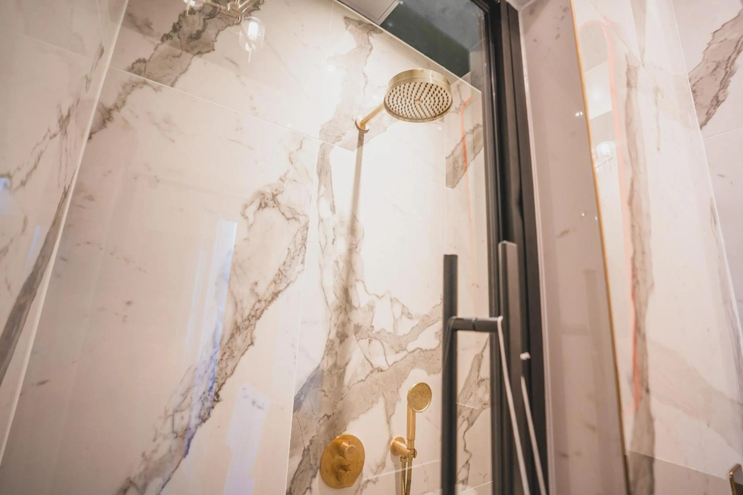 Shower in Hunton Park Hotel