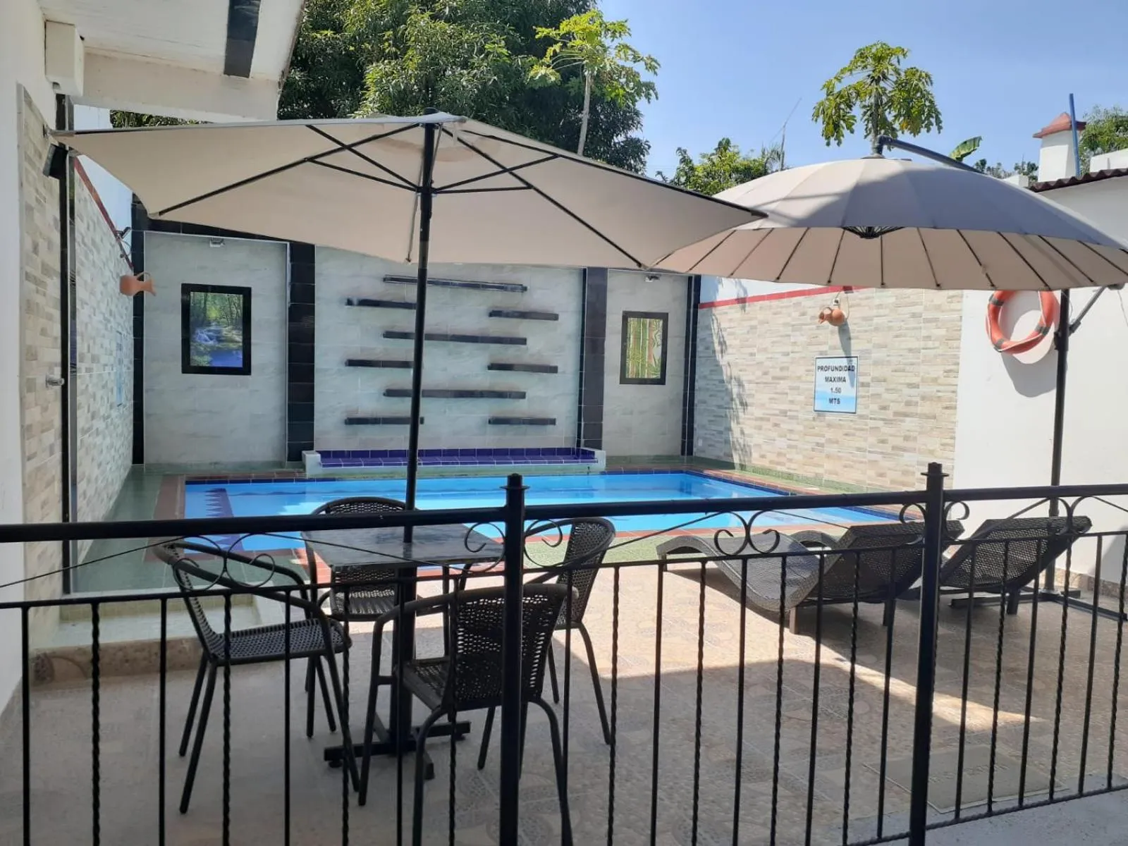 Property building in Hotel Colonial Villavieja