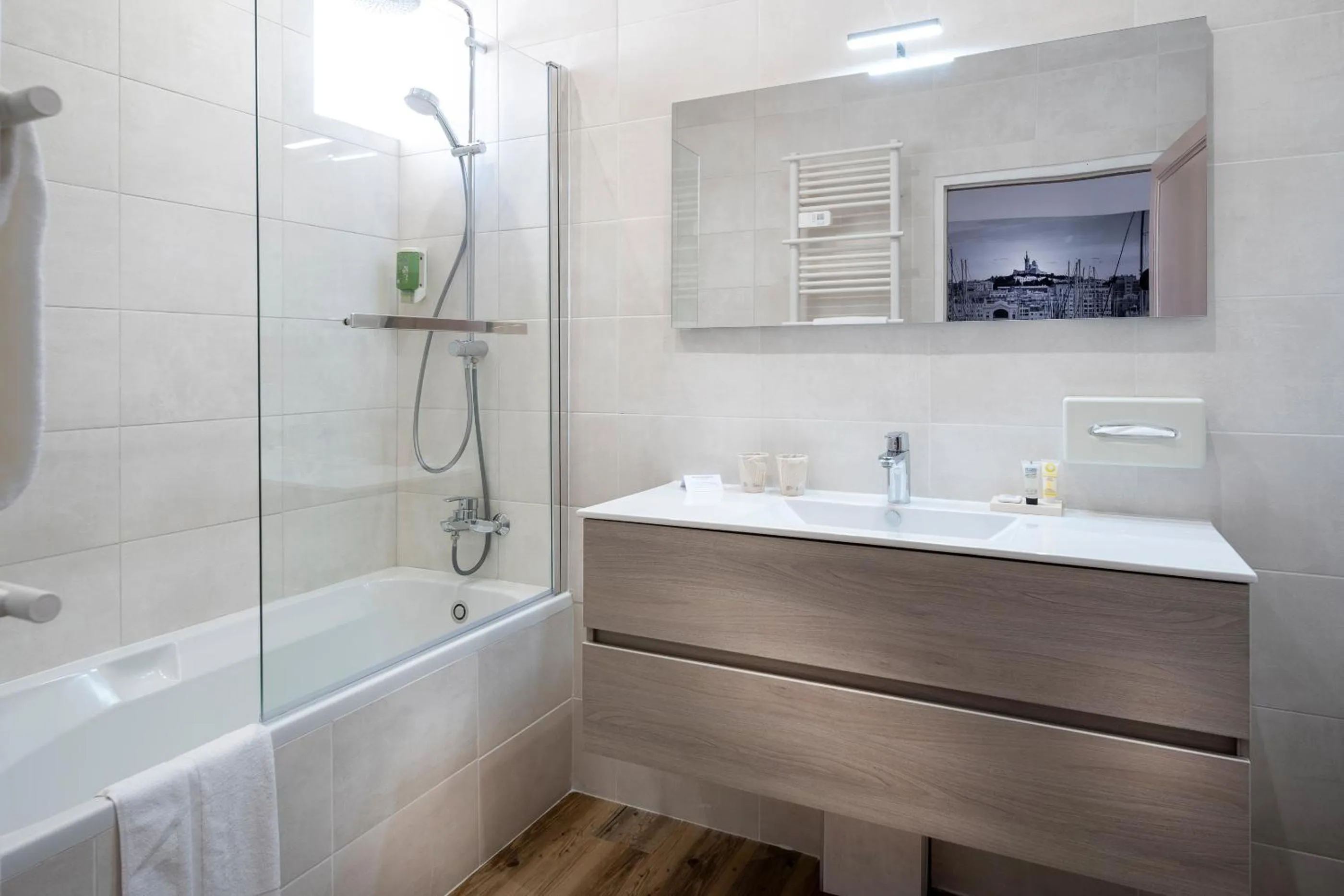 Bathroom in Best Western Le Comtadin