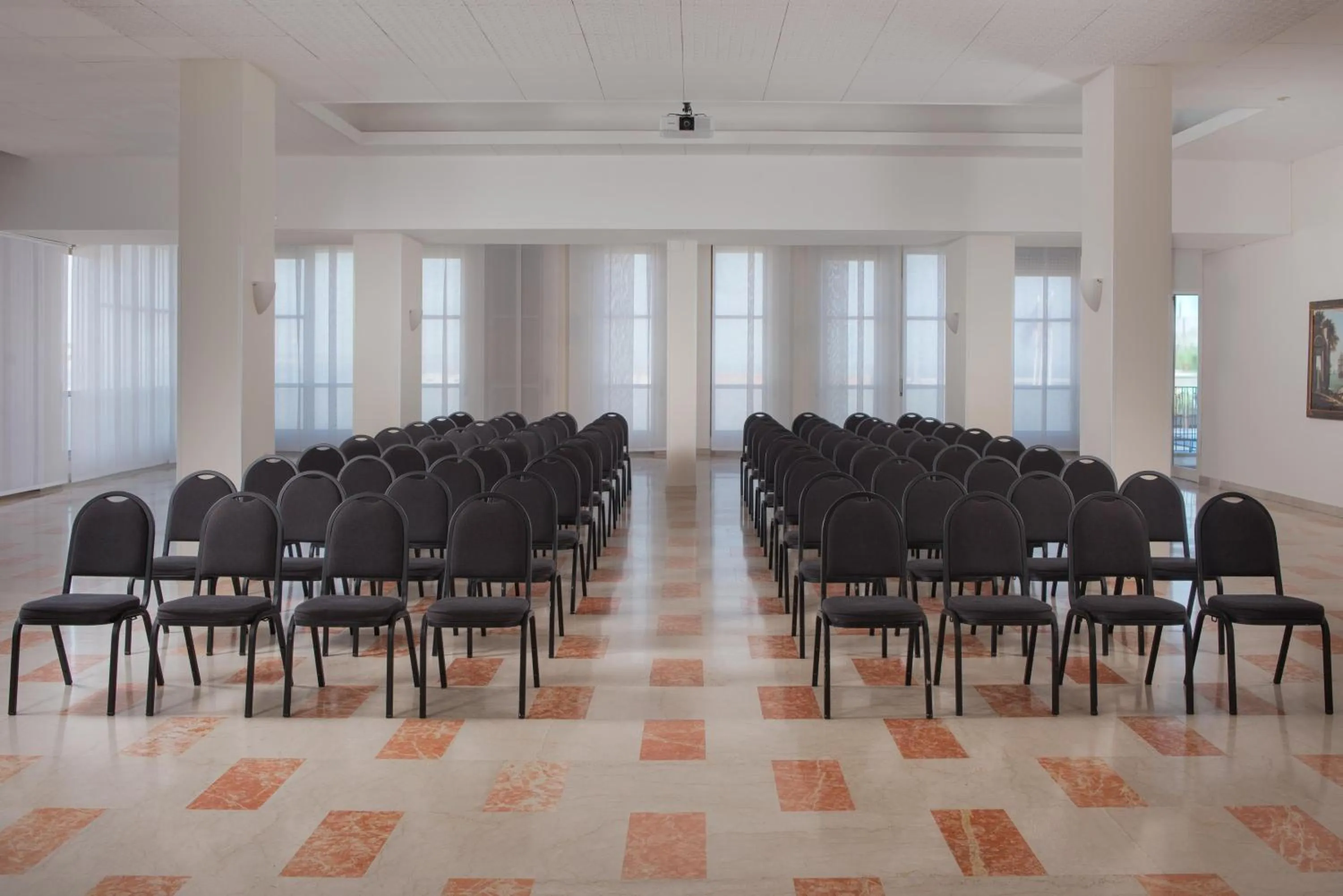 Business facilities in NH Ancona