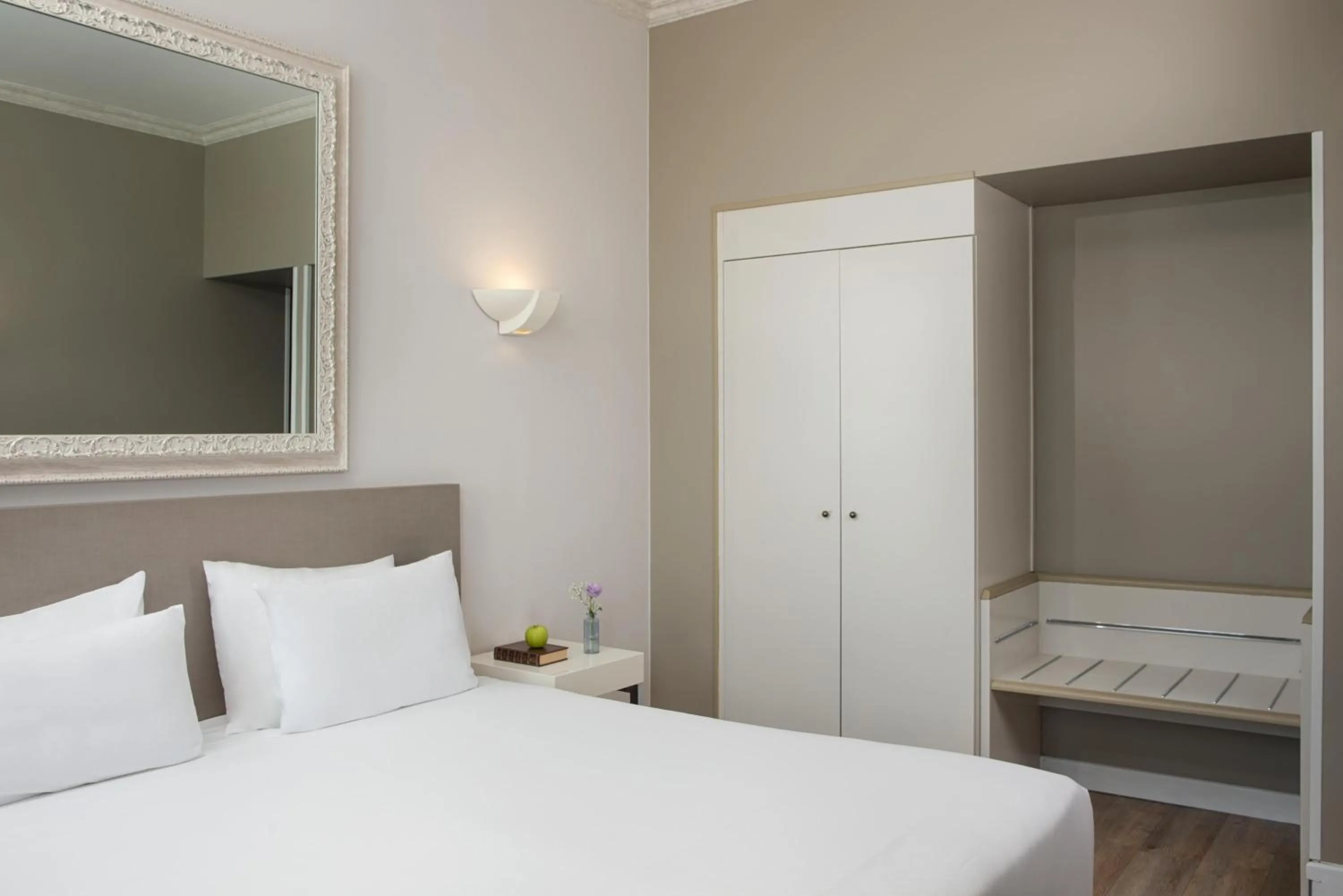 Bedroom, Bed in NH Ancona