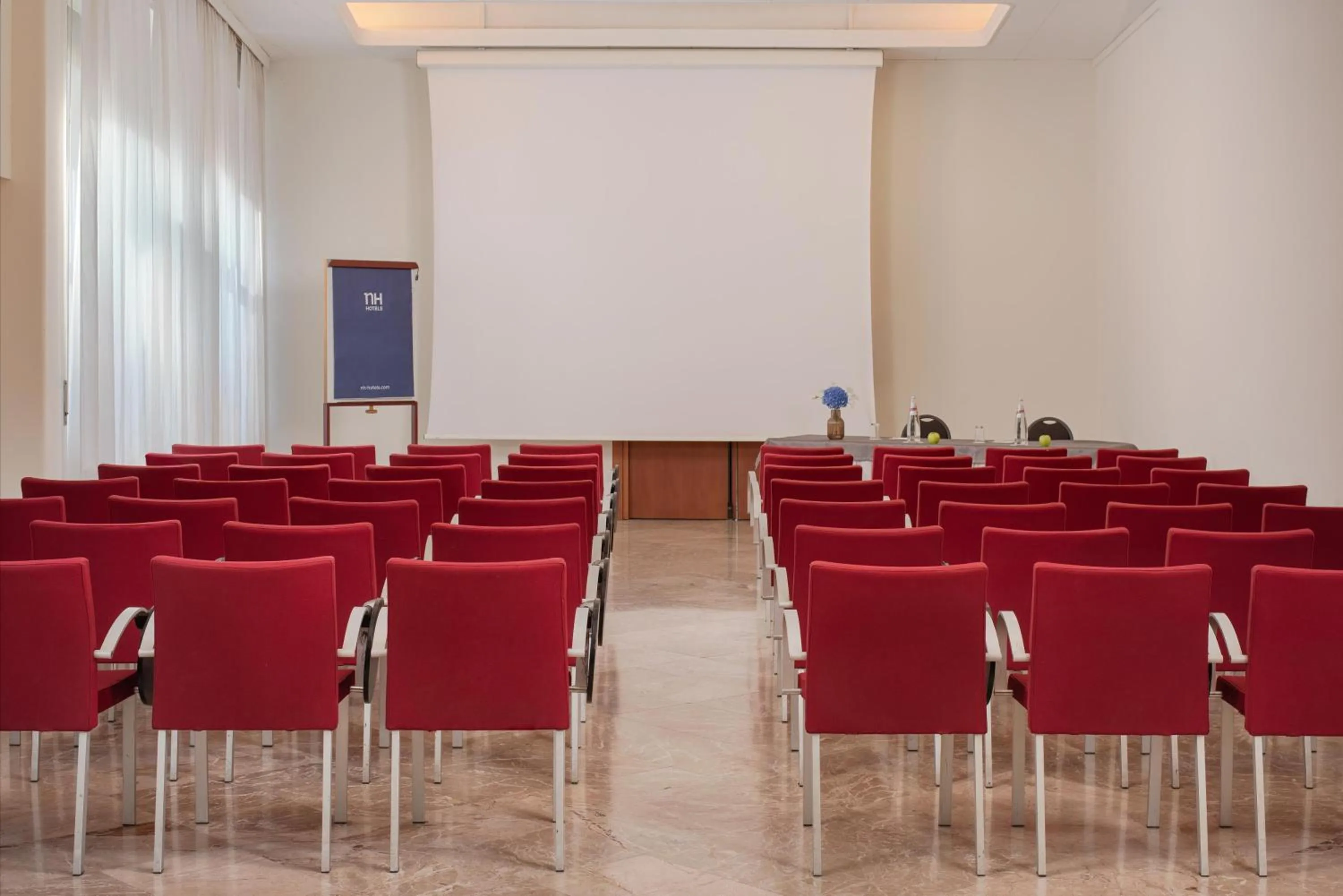 Business facilities in NH Ancona