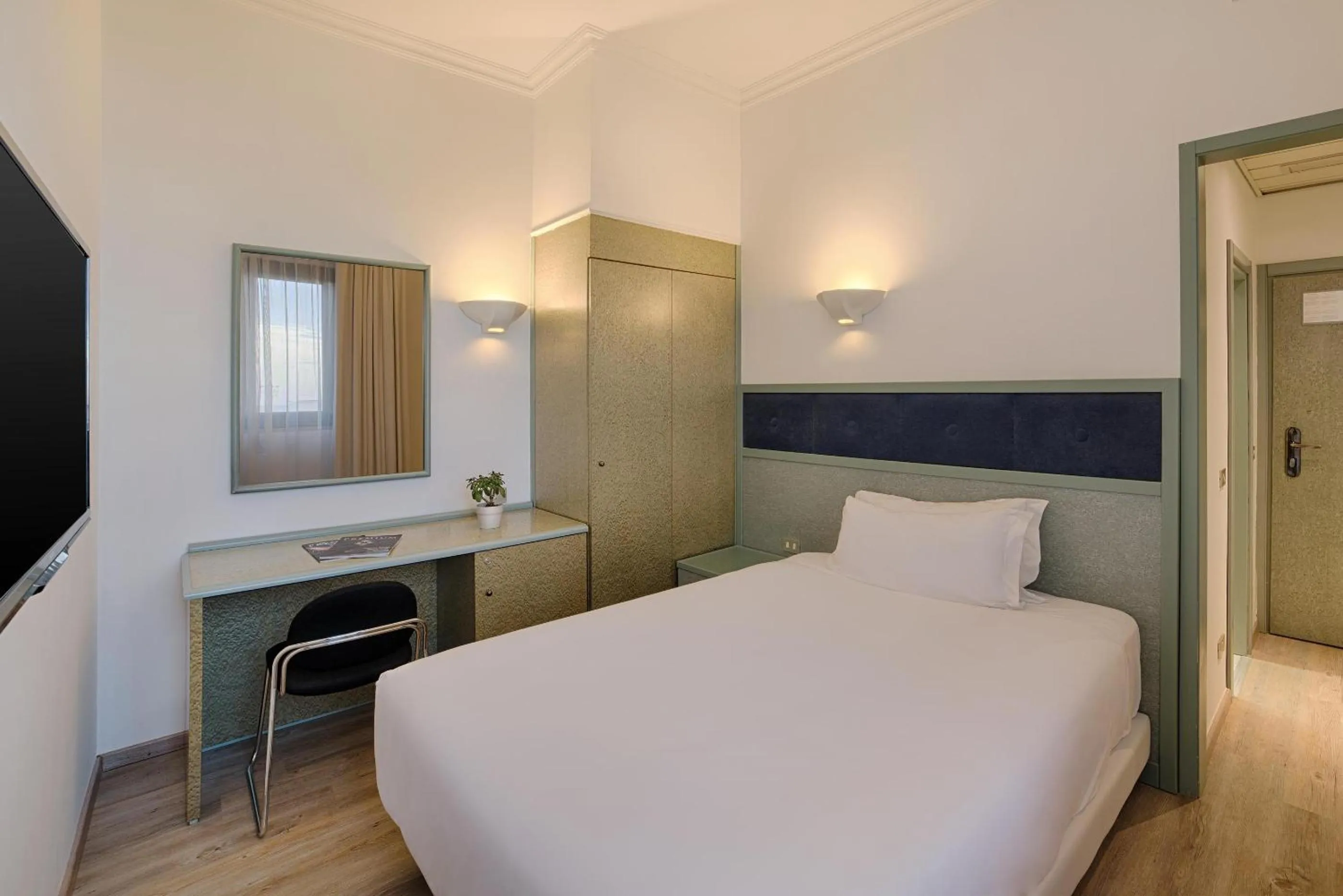 Bedroom, Bed in NH Ancona