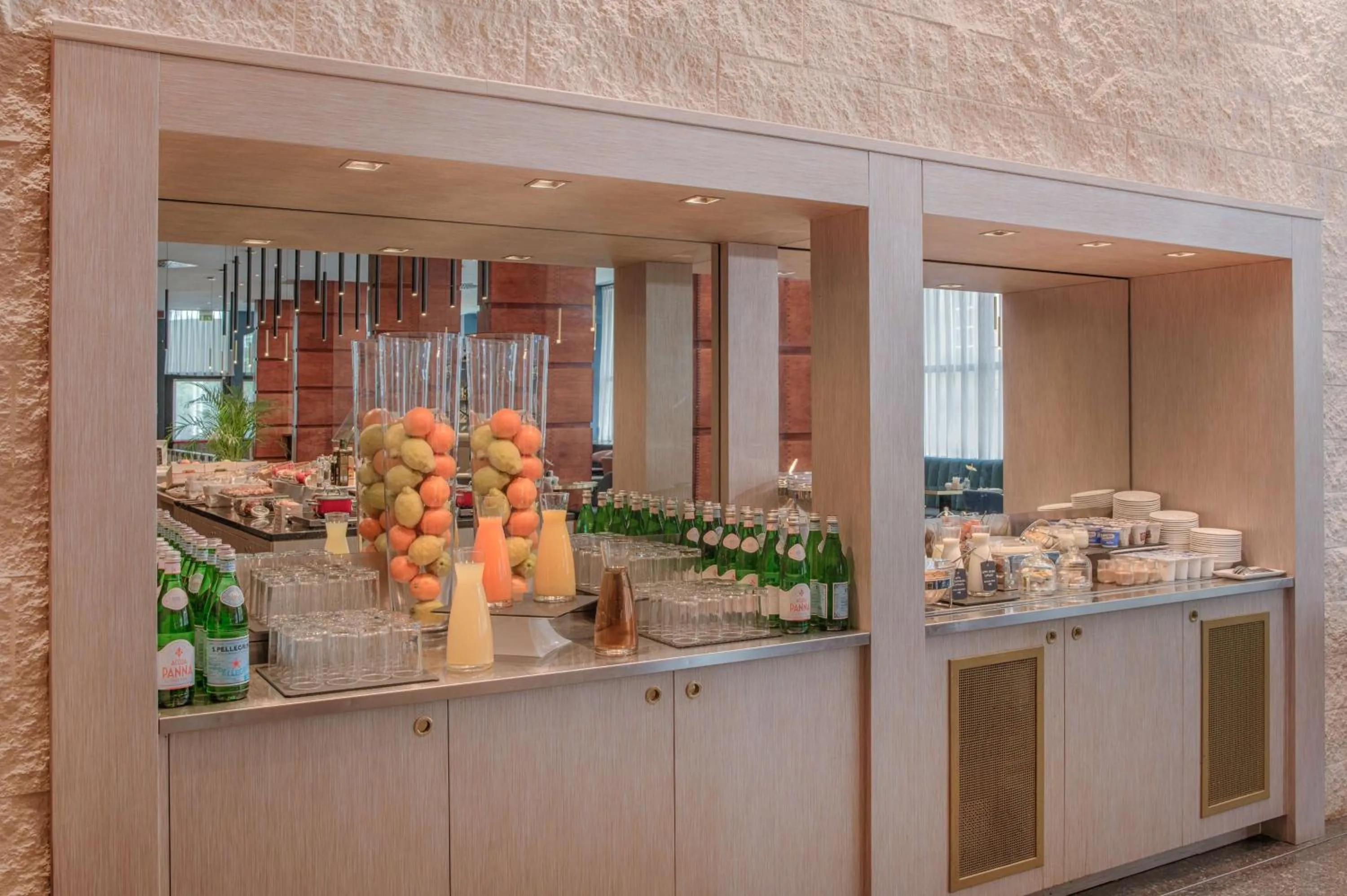 Restaurant/places to eat in NH Firenze