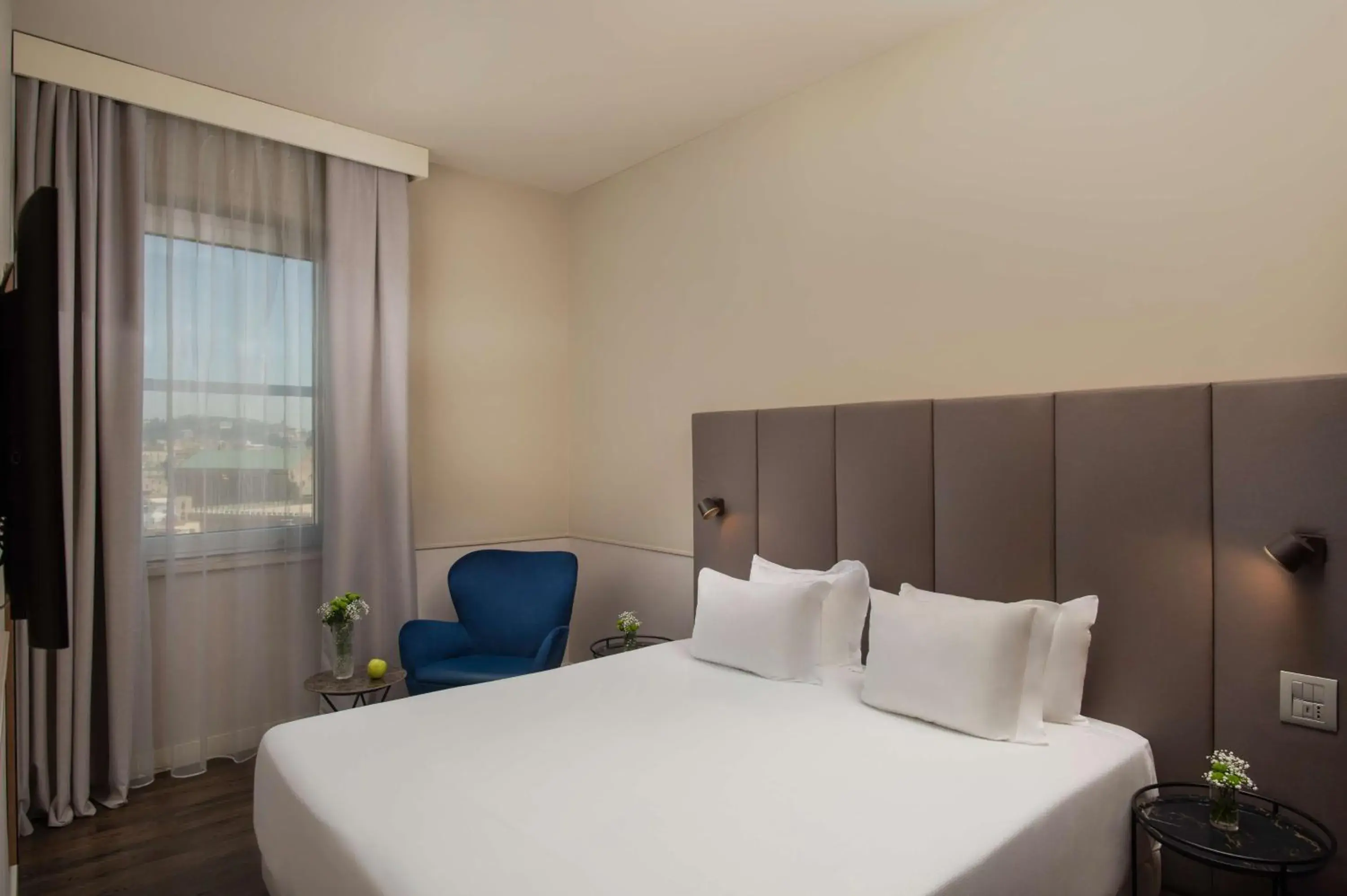 Standard Double Room in NH Napoli Panorama Standard Double Room in NH Napoli Panorama