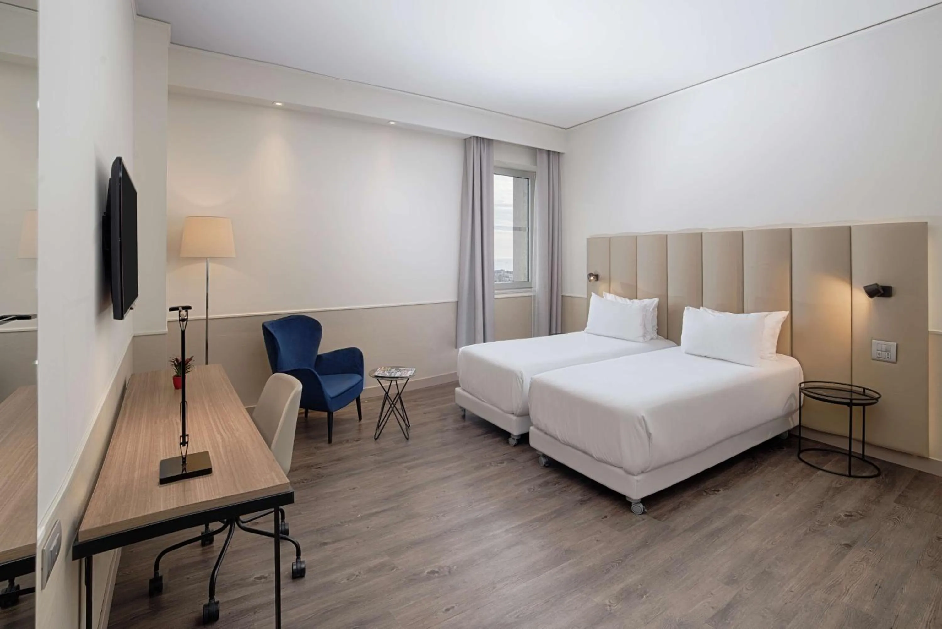 Bedroom, Bed in NH Napoli Panorama