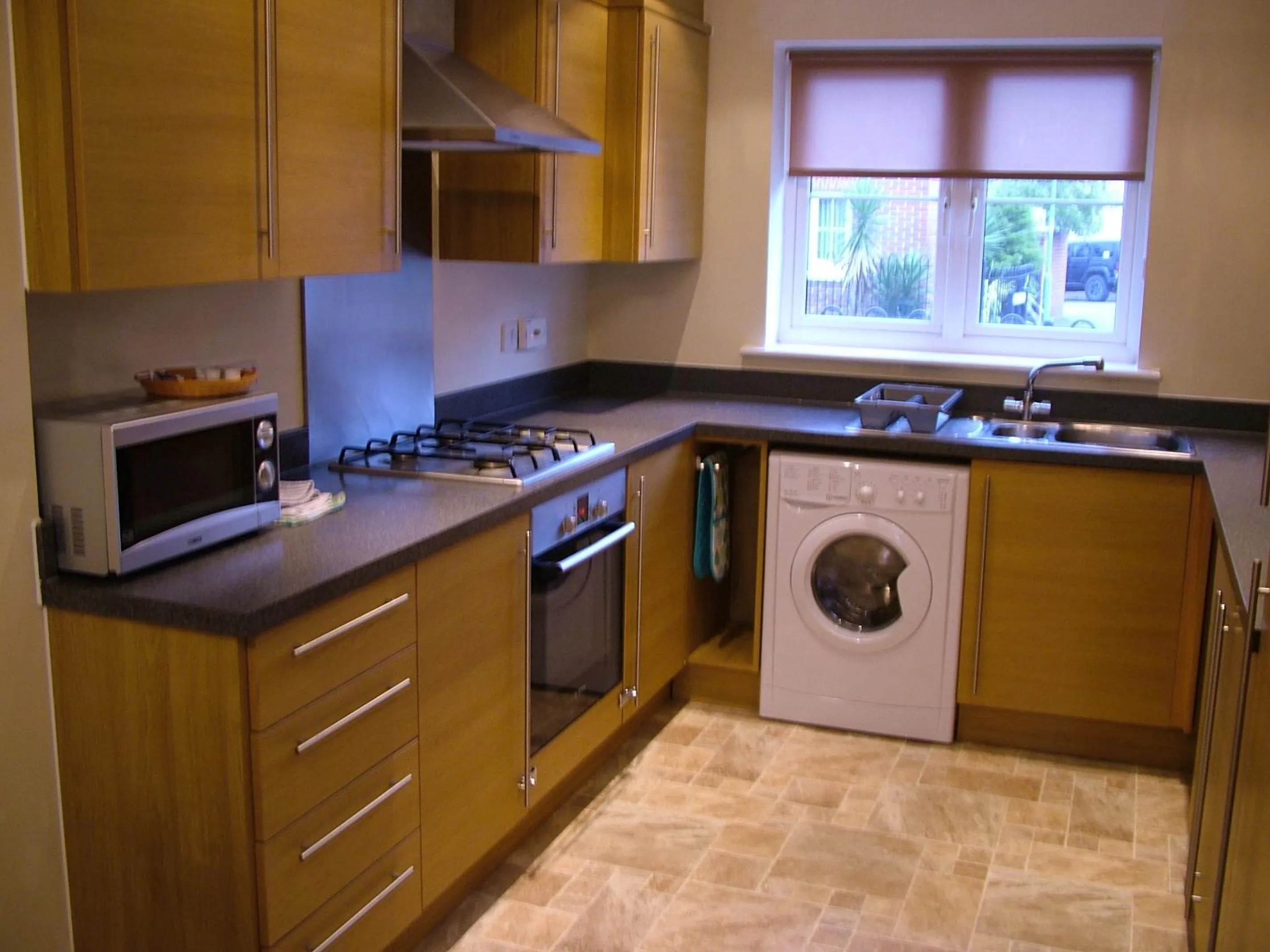 Kitchen or kitchenette in Thistle Cottage