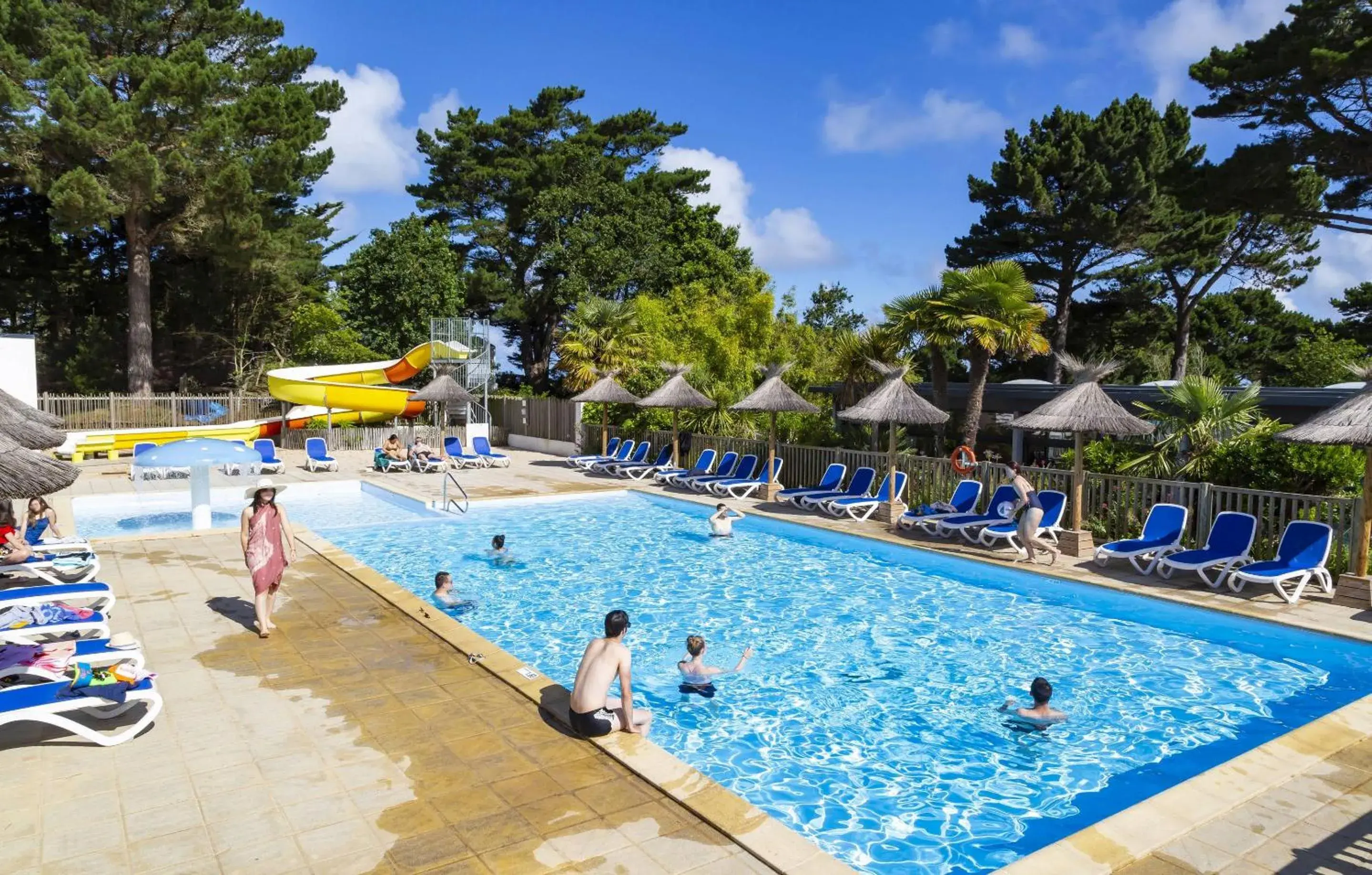 Camping Le Port de la Chaine Camping Le Port de la Chaine