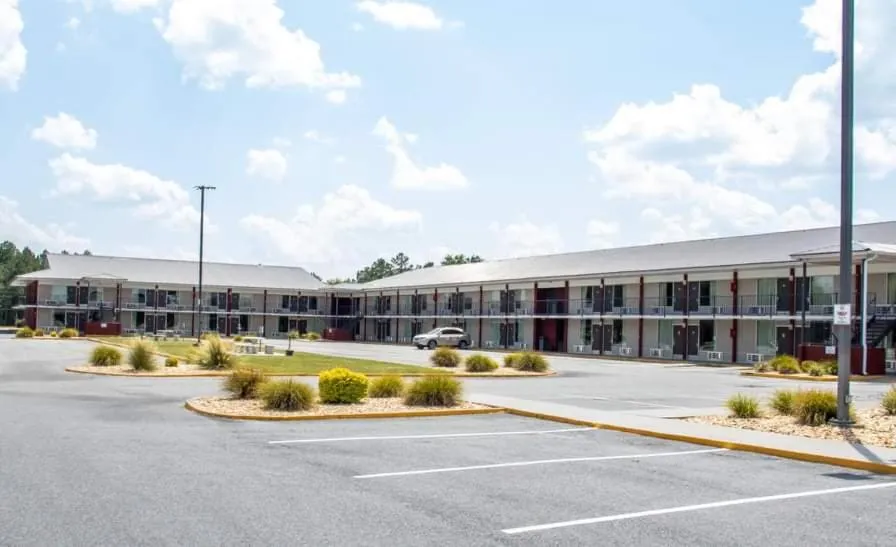 Property building in Econo Lodge Vidalia