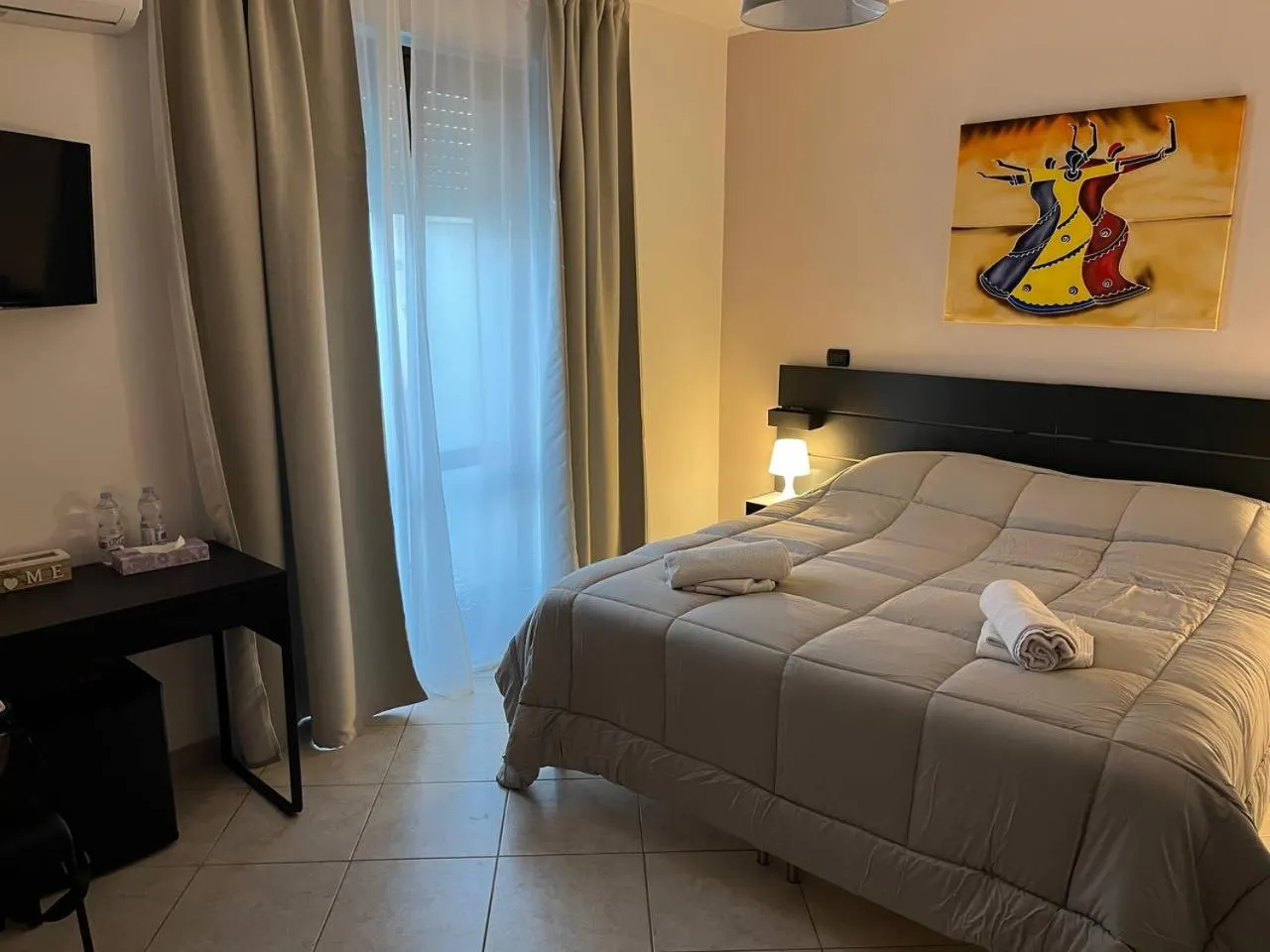 Photo of the whole room, Bed in B&B PIAZZA KOLBE