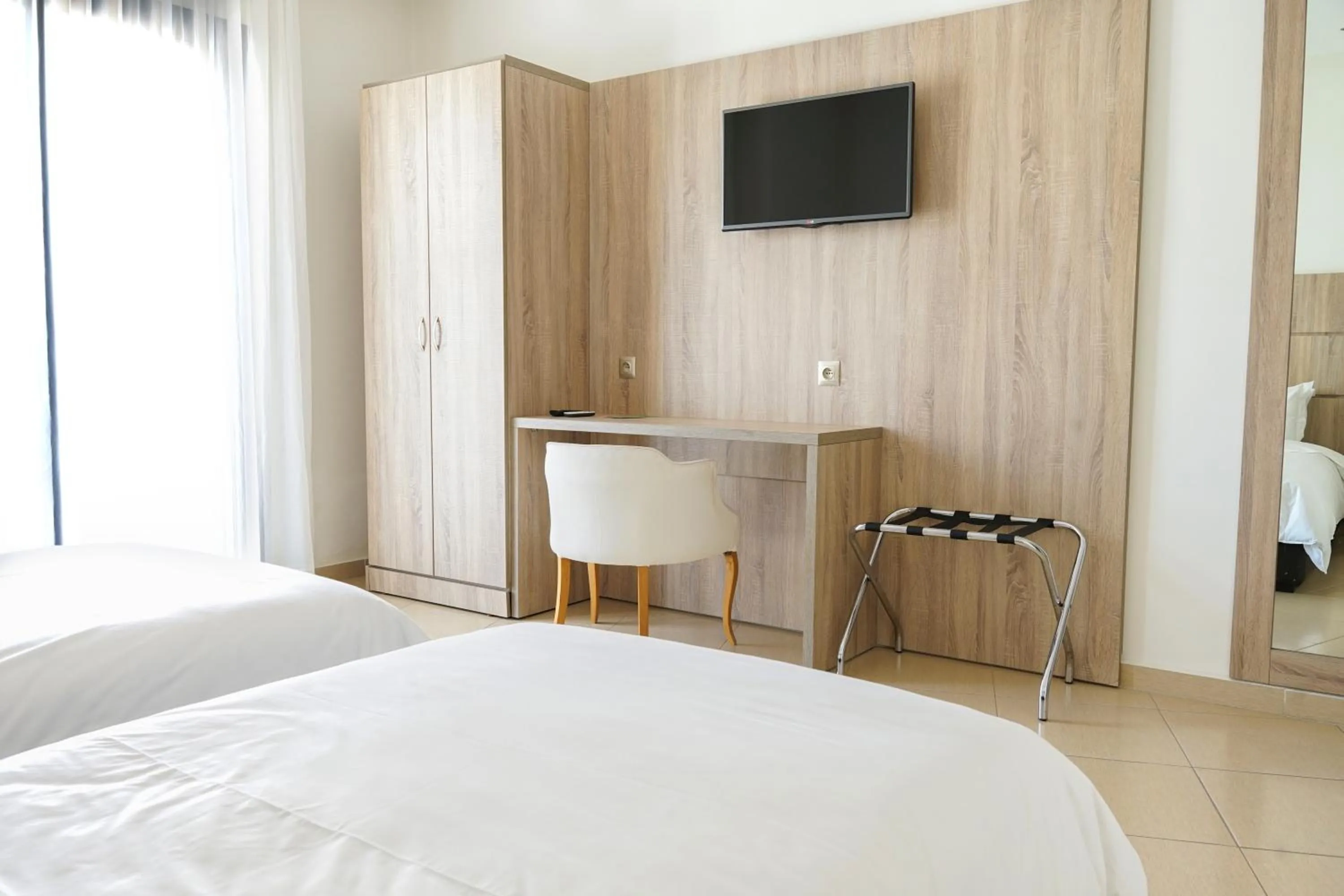 TV and multimedia, Bed in Hotel El Djenina