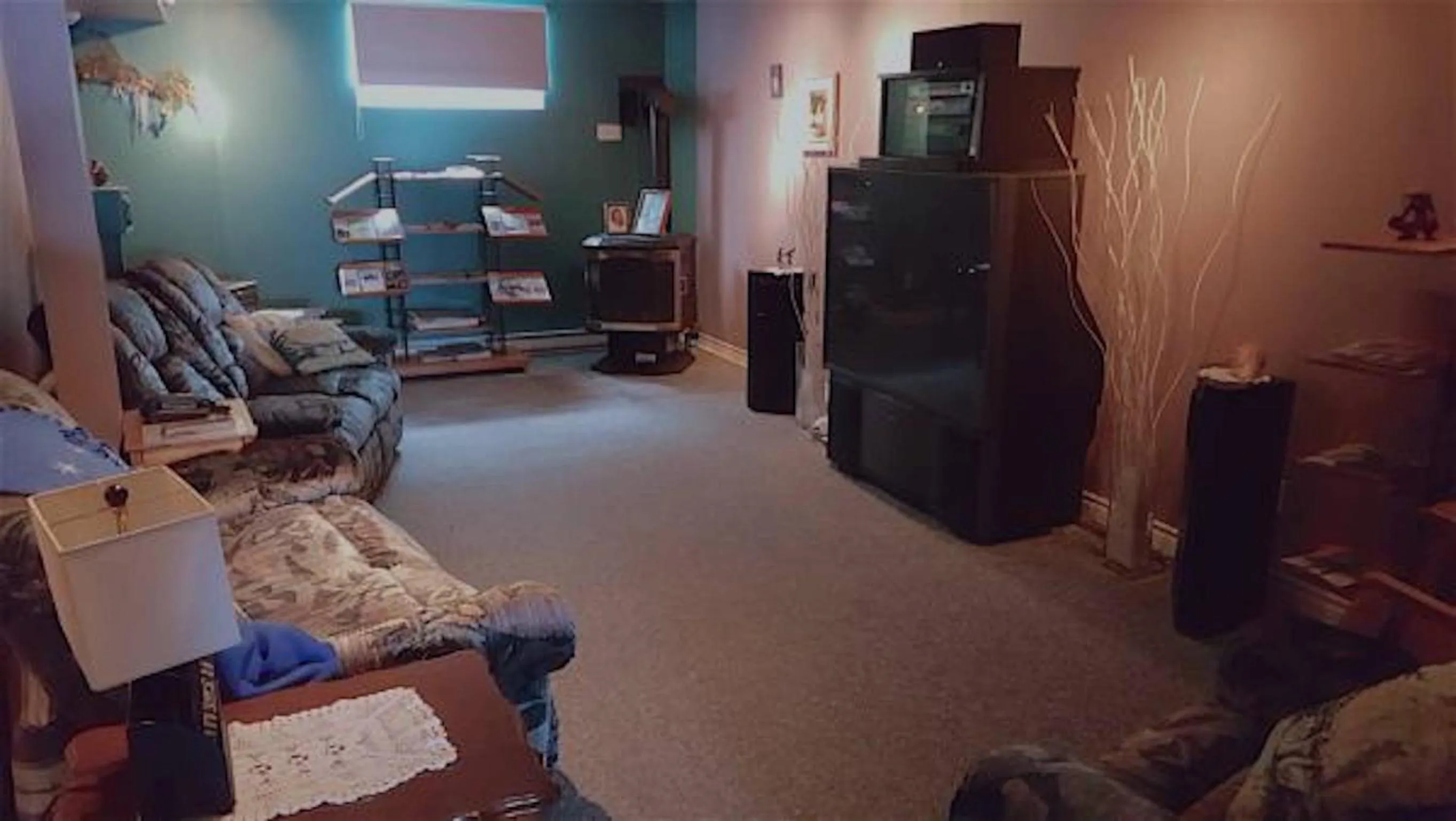 Communal lounge/ TV room in Au Soleil Couchant