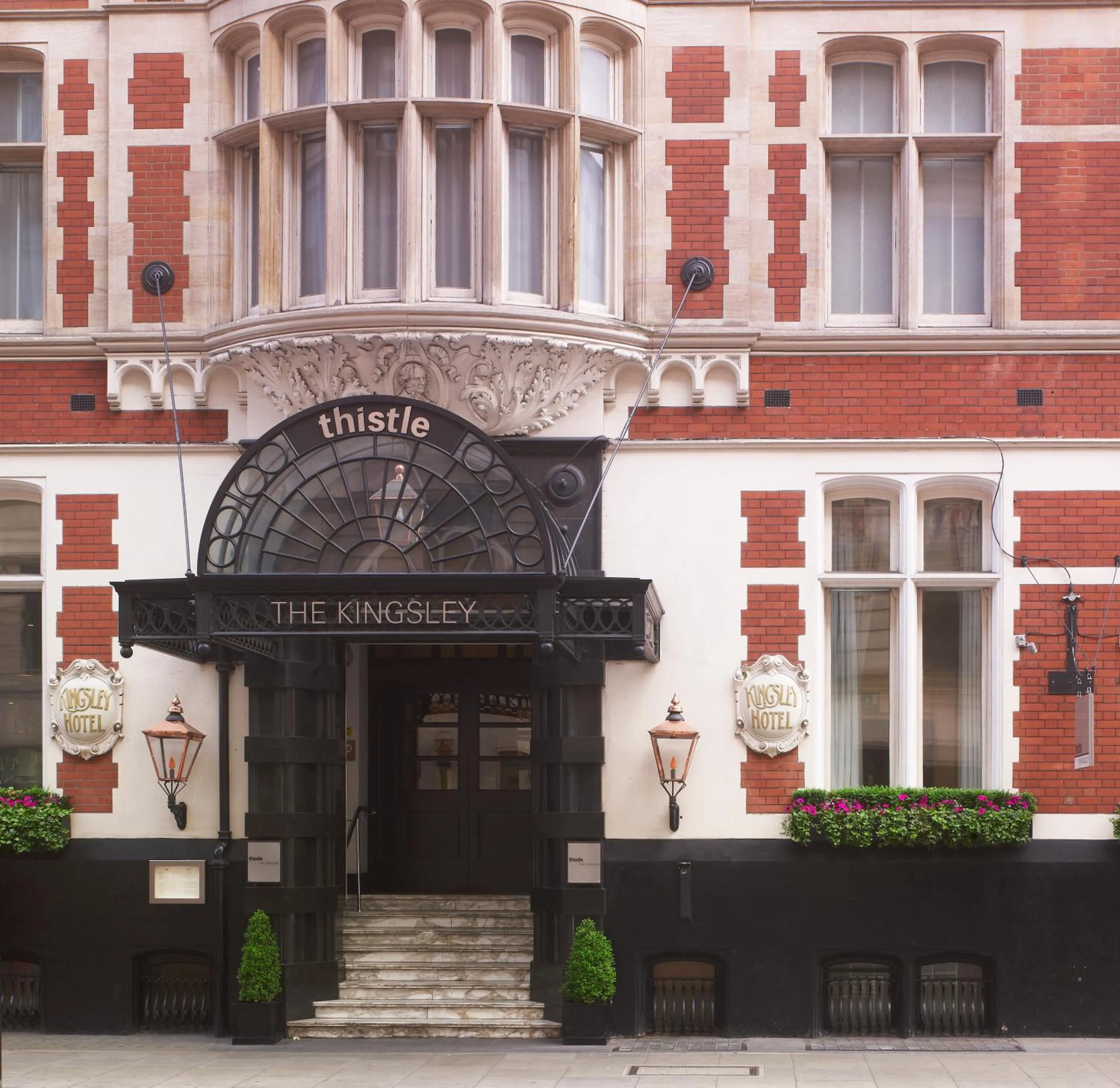 Facade/entrance in Thistle London Holborn