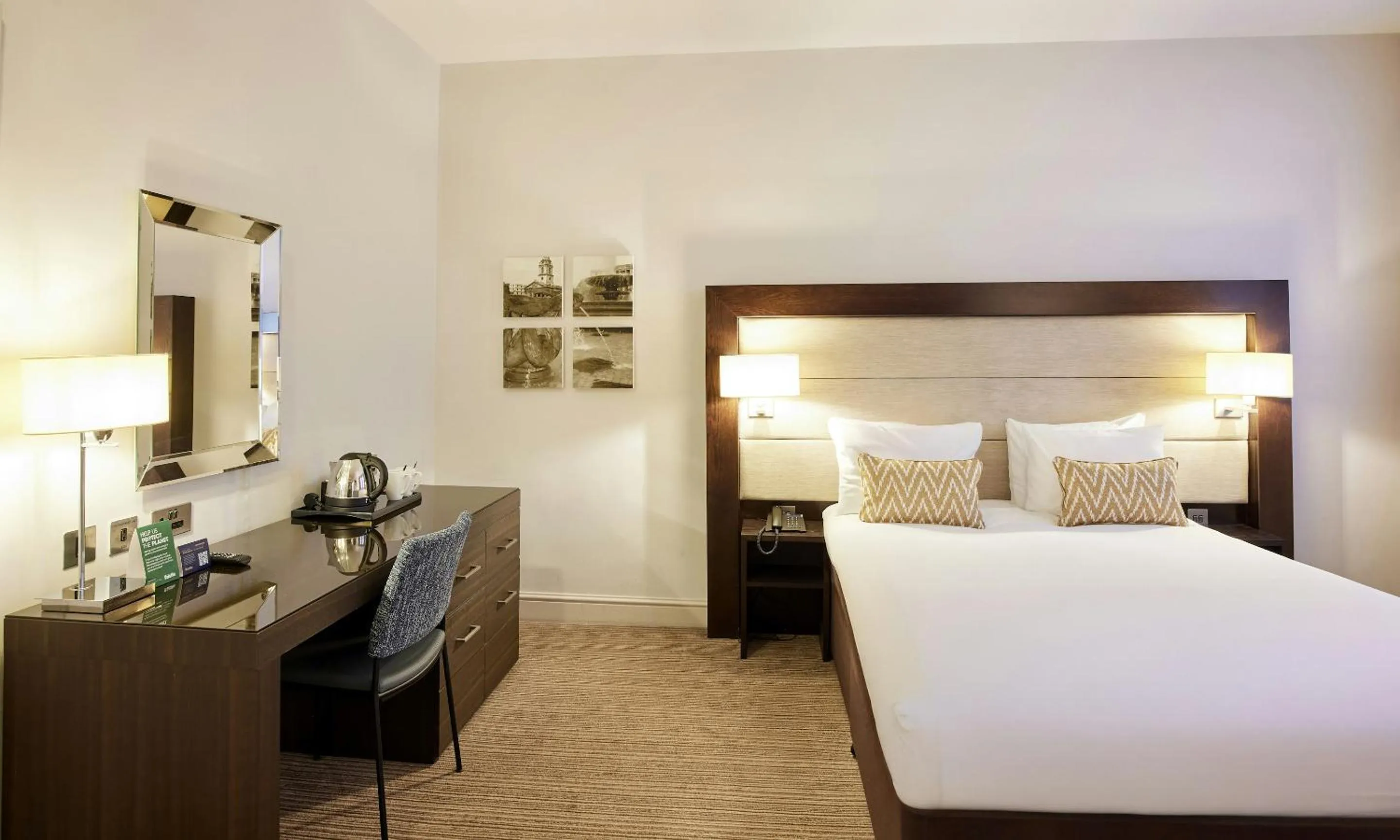 Bedroom, Bed in Thistle London Holborn