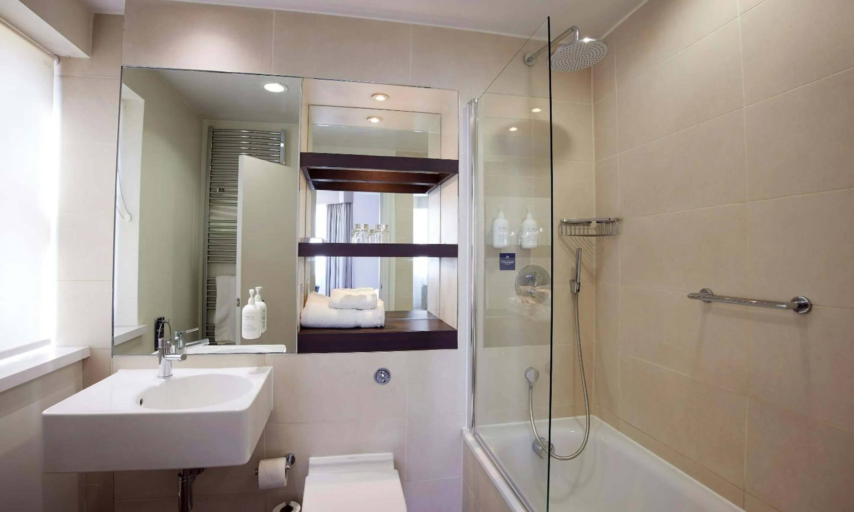 Bathroom in Thistle London Holborn