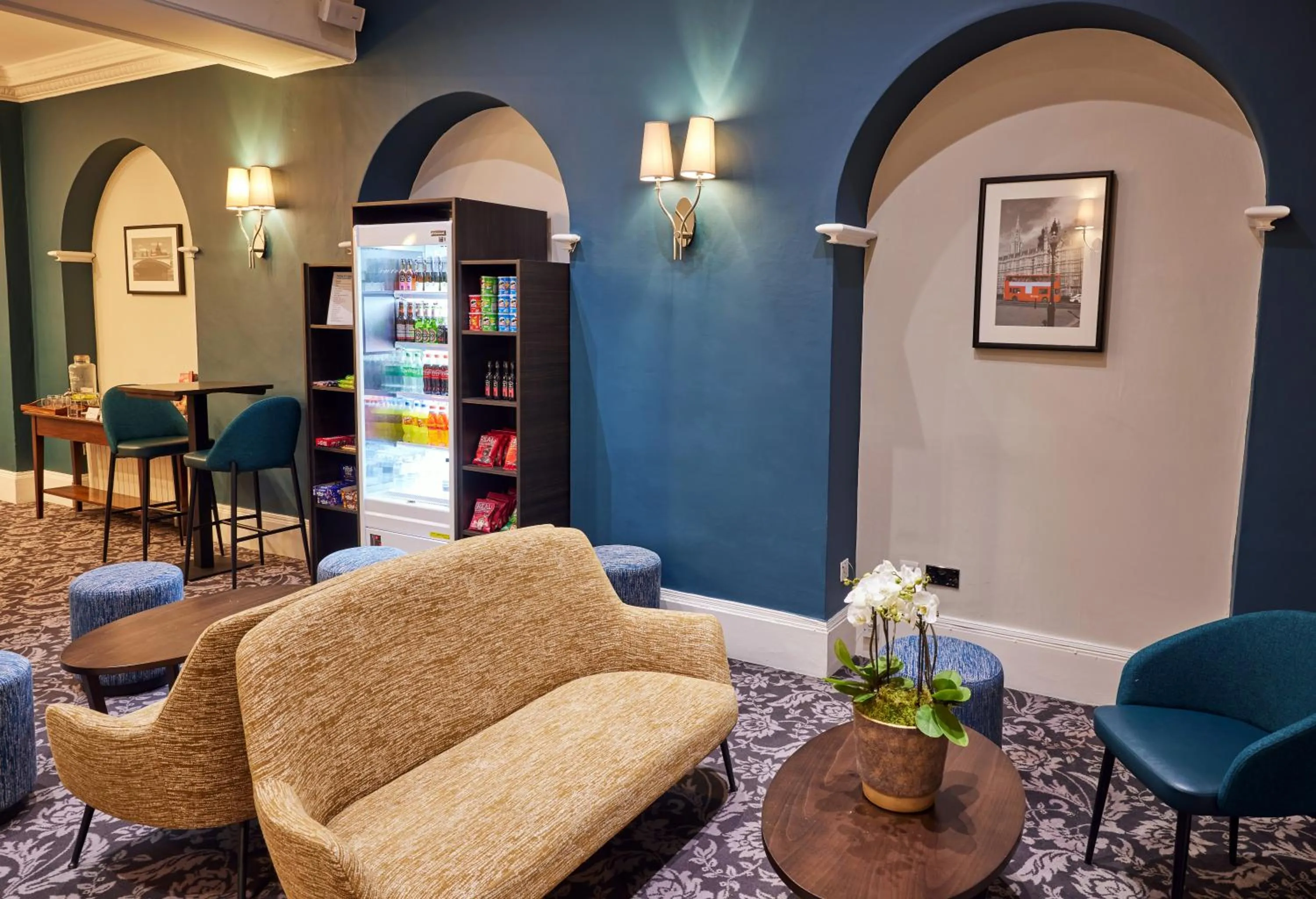 Lobby or reception in Thistle London Bloomsbury Park