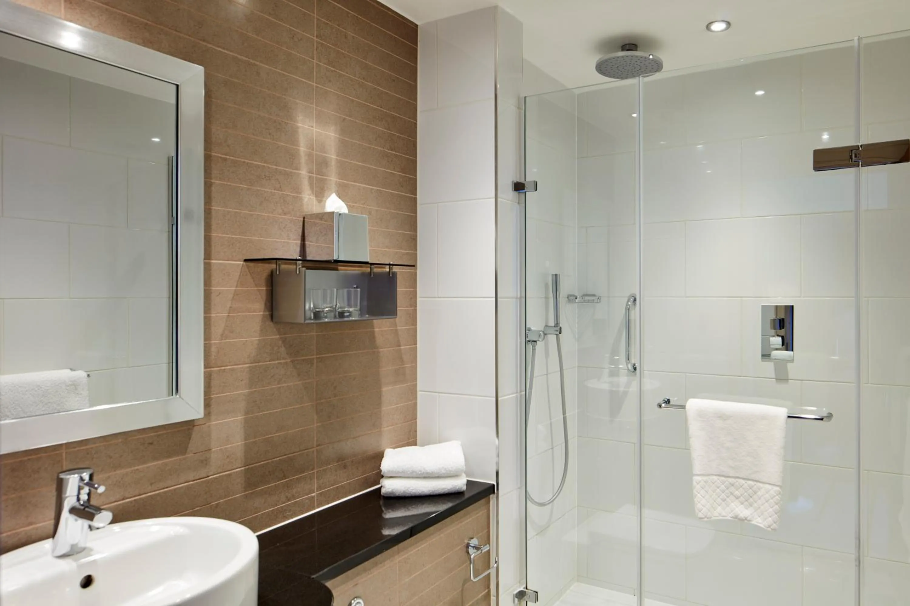 Bathroom in The Clermont London, Charing Cross