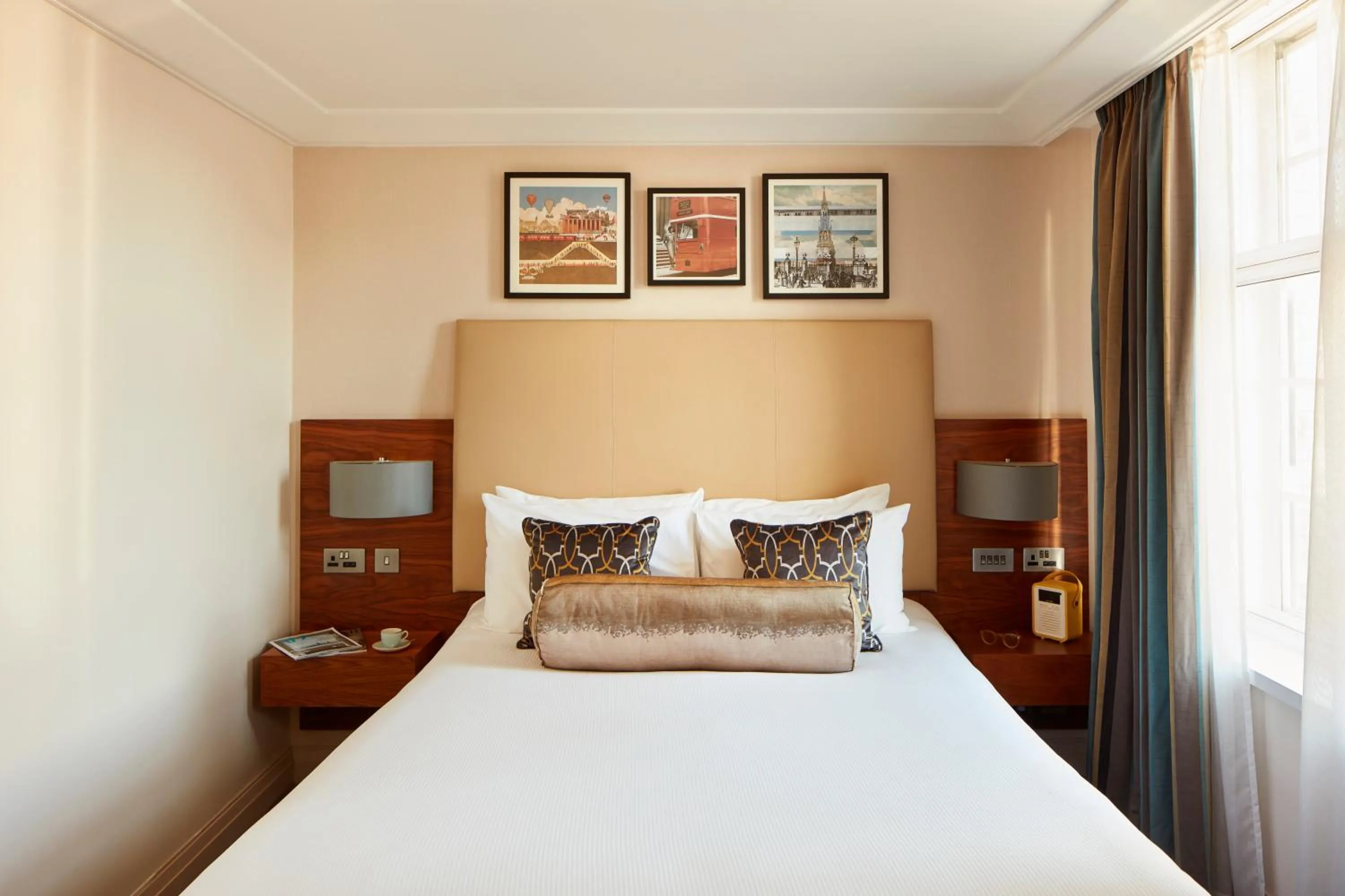 Bed in The Clermont London, Charing Cross