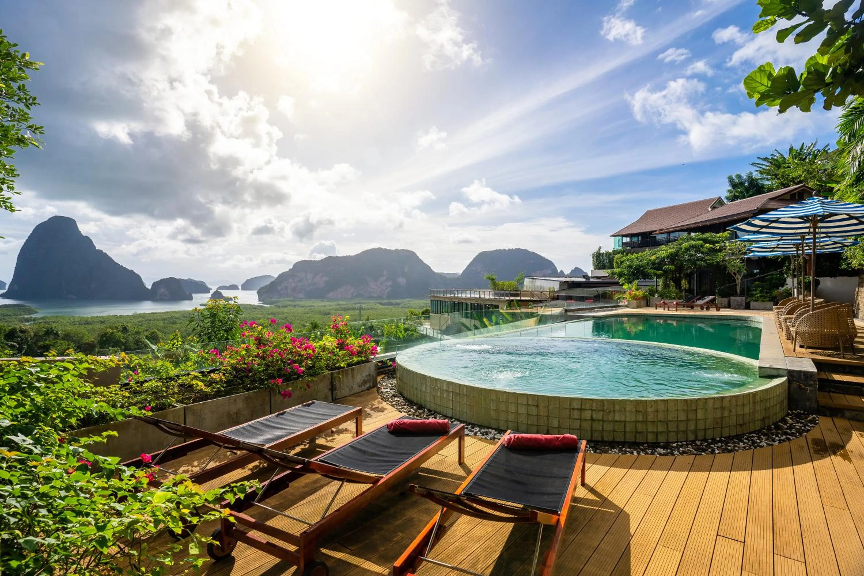 Day in Sametnangshe Boutique