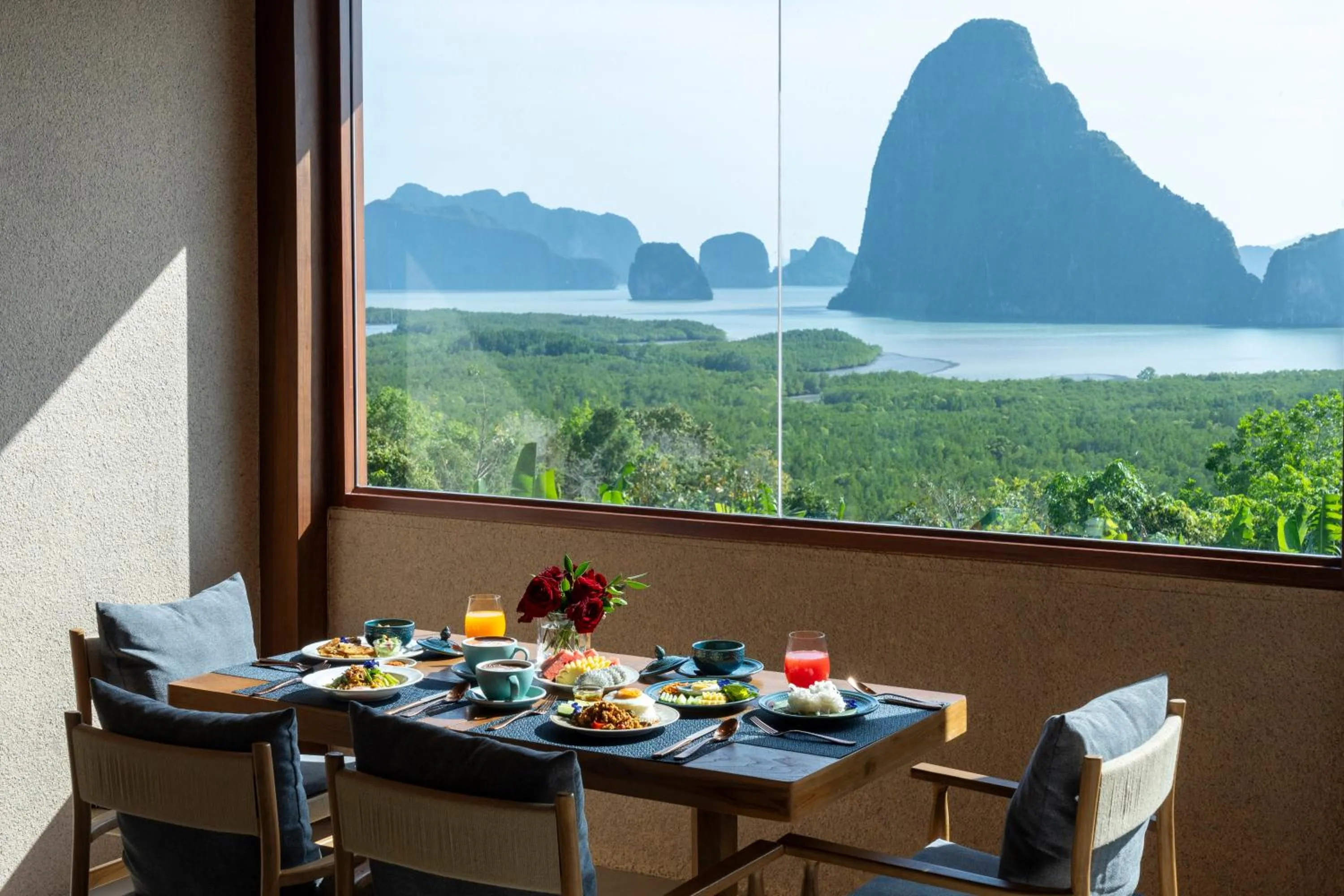 Day in Sametnangshe Boutique