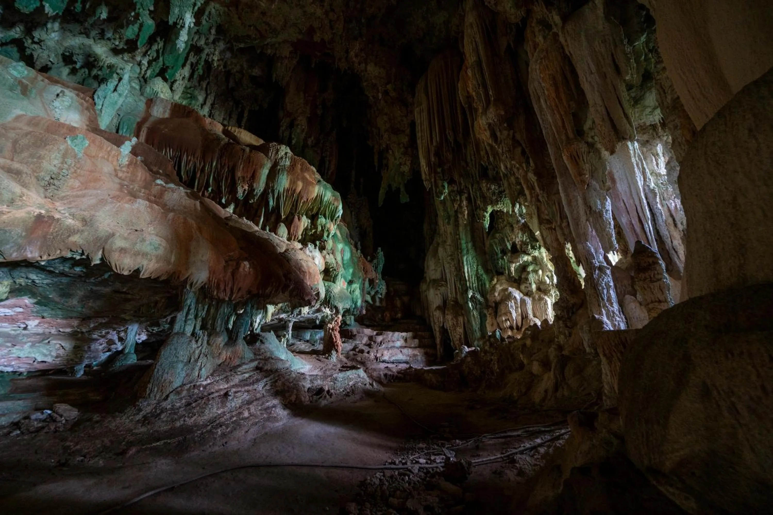 Night in Sametnangshe Boutique