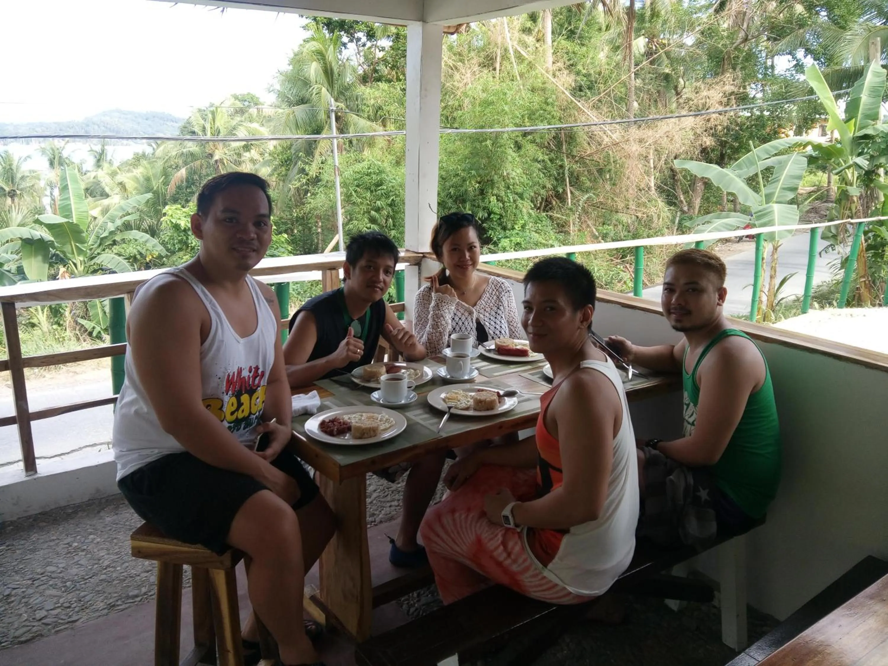 Restaurant/places to eat in Dahilig Resort