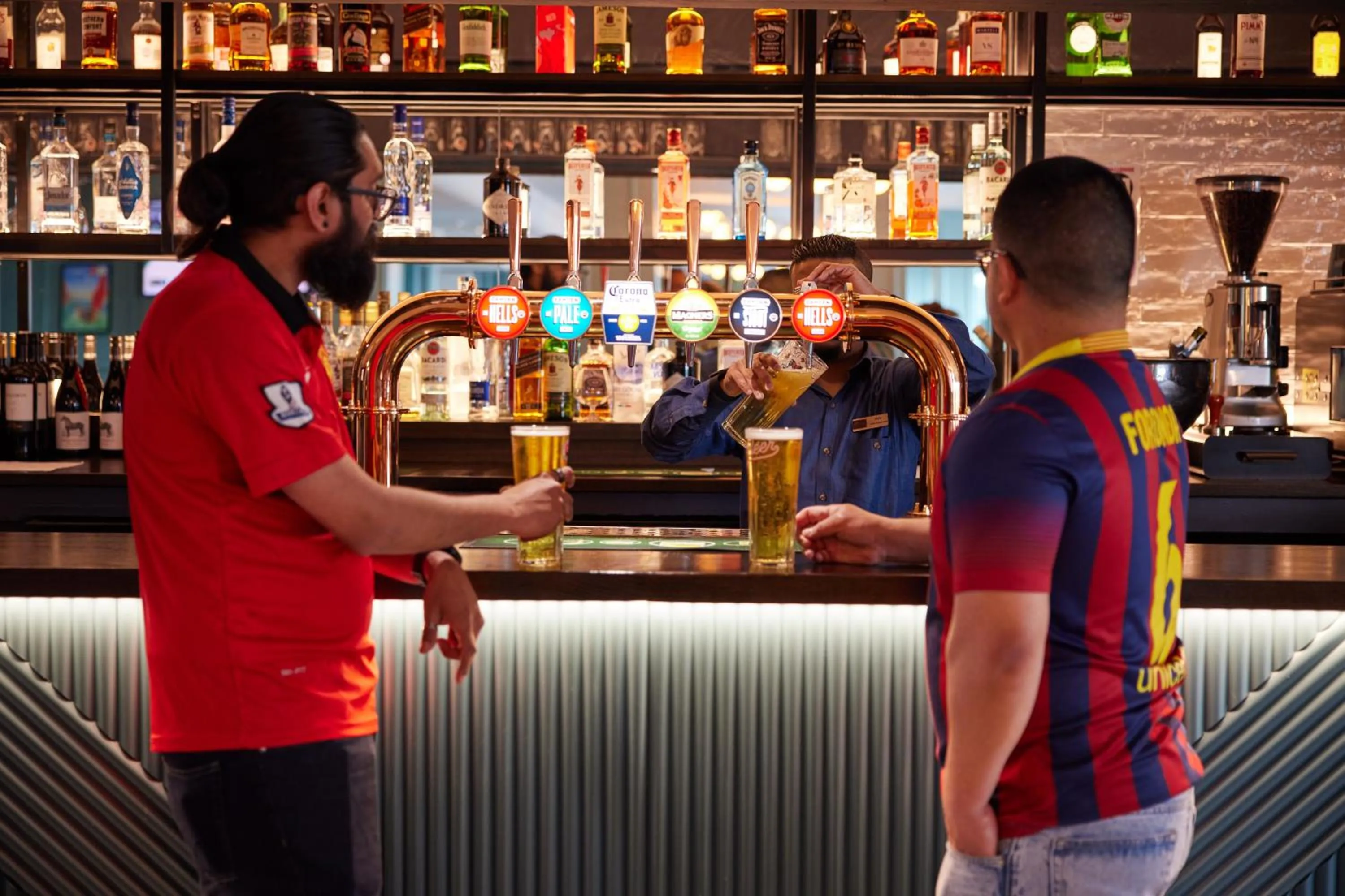 Restaurant/places to eat in Thistle London Heathrow Terminal 5