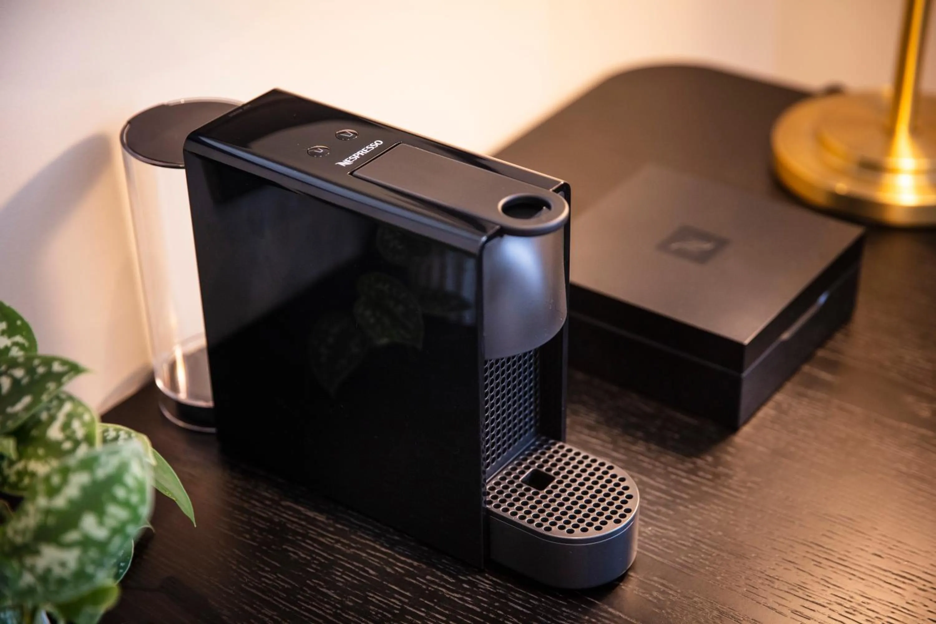 Coffee/tea facilities in The Clermont London, Victoria