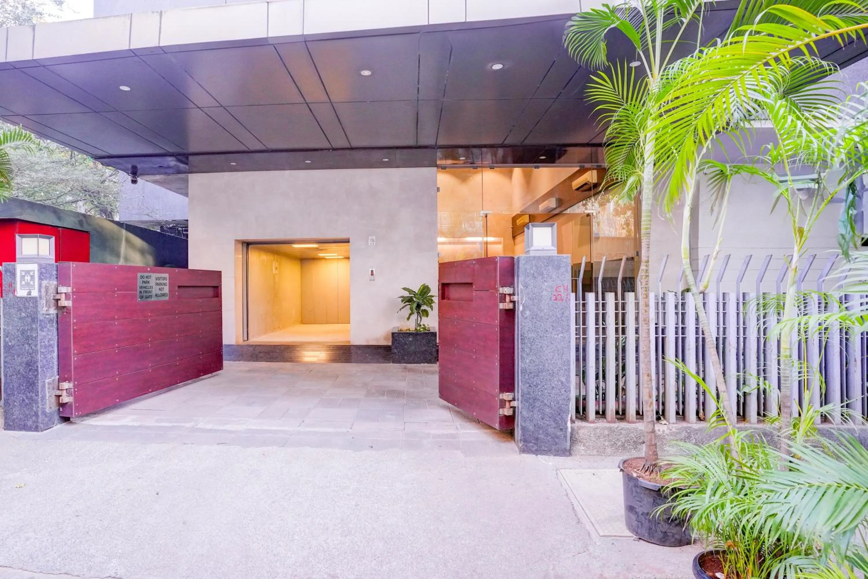 Facade/entrance in Super Townhouse Oak Times Square Le Western