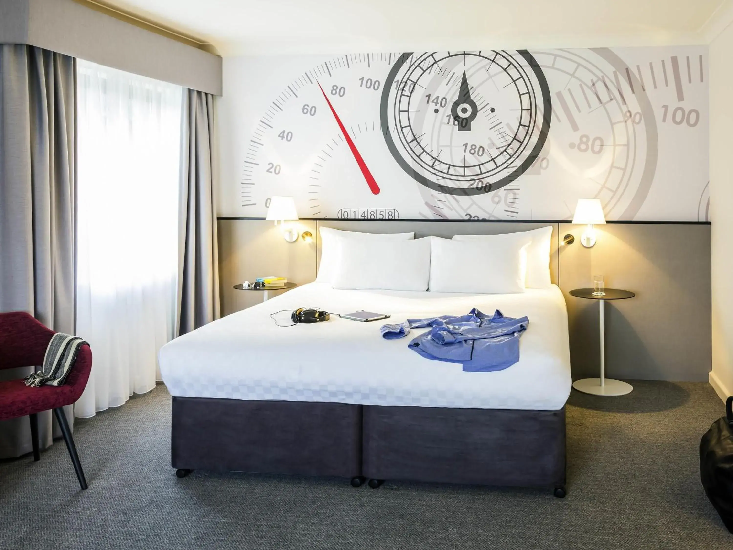 Family Double Room with Sofa Bed in Mercure Dartford Brands Hatch Hotel & Spa Family Double Room with Sofa Bed in Mercure Dartford Brands Hatch Hotel & Spa