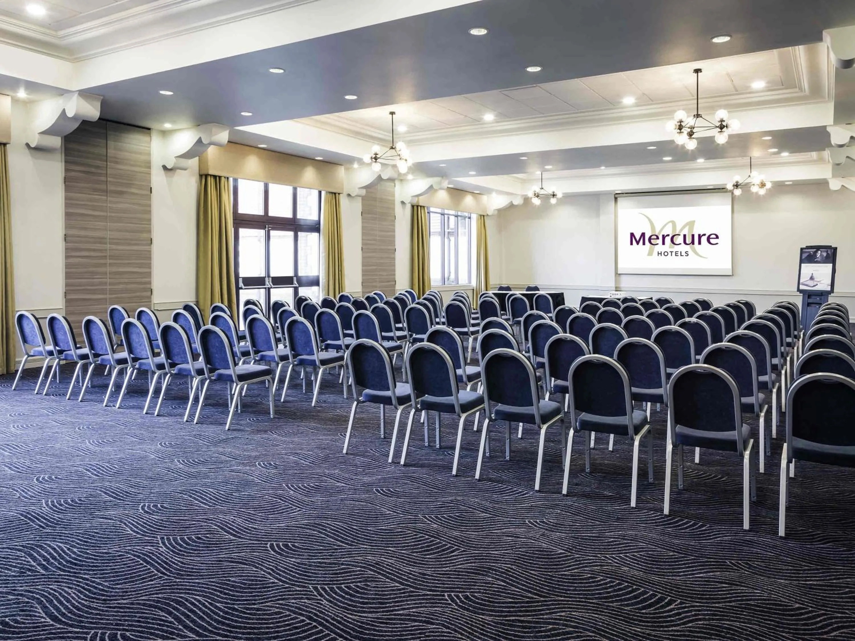 Meeting/conference room in Mercure Dartford Brands Hatch Hotel & Spa