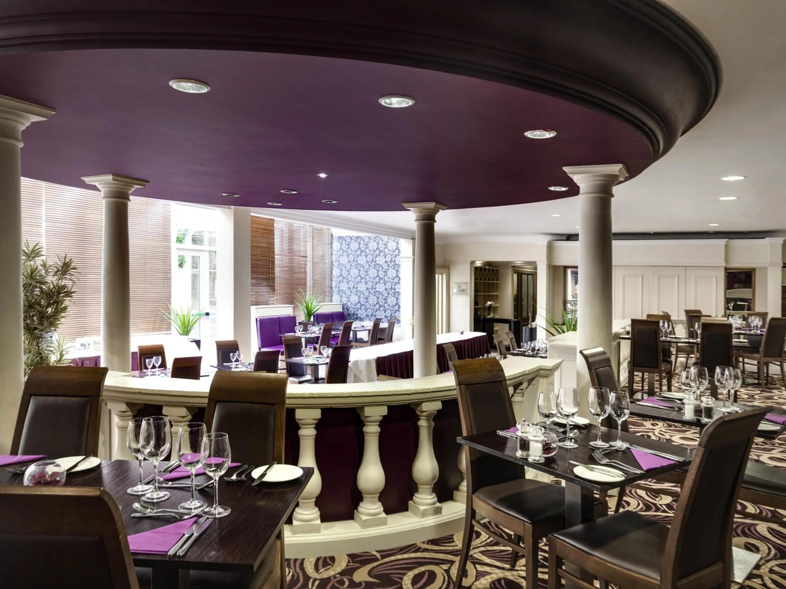 Restaurant/places to eat in Mercure Dartford Brands Hatch Hotel & Spa