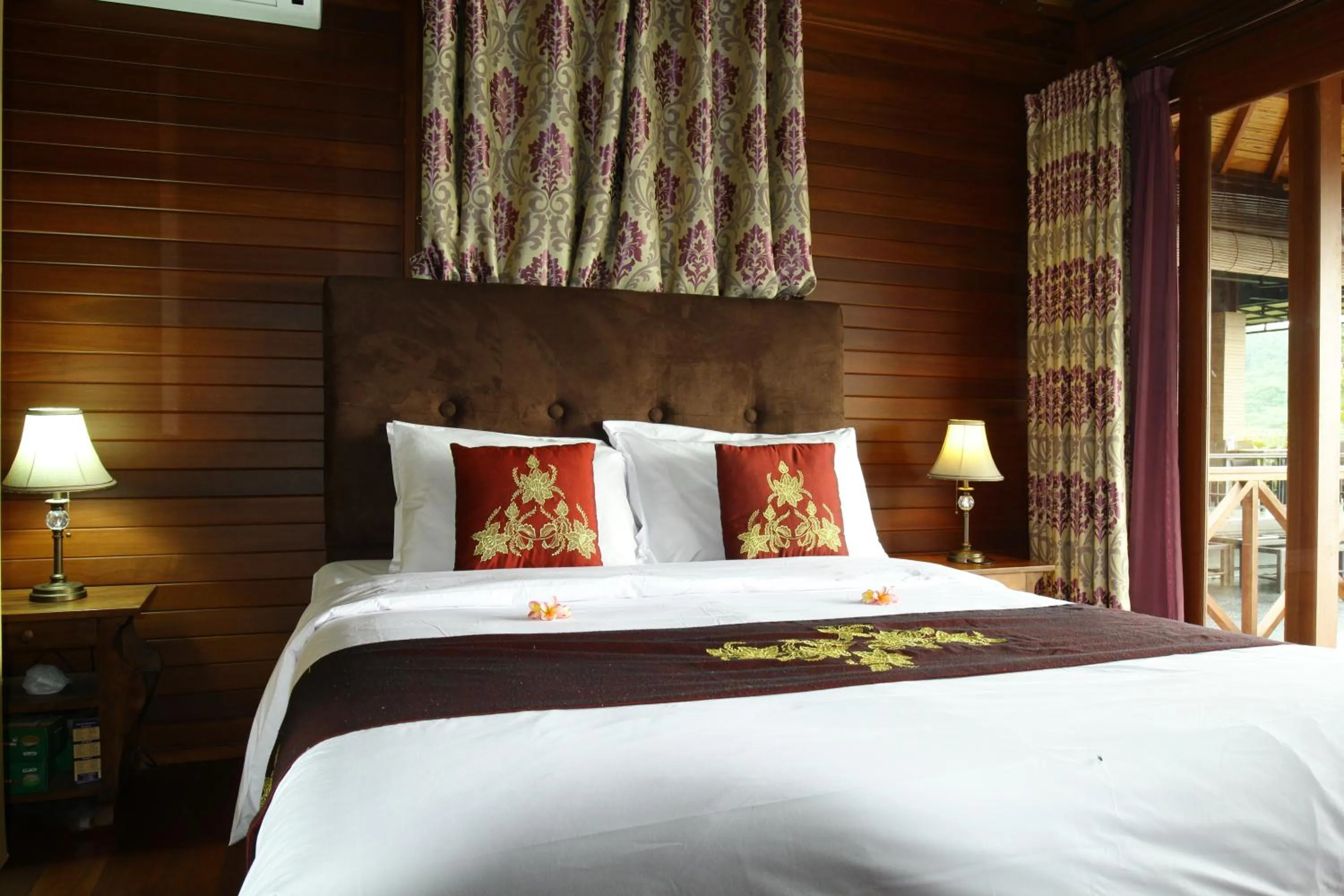 Bedroom, Bed in Puri Karang Besakih