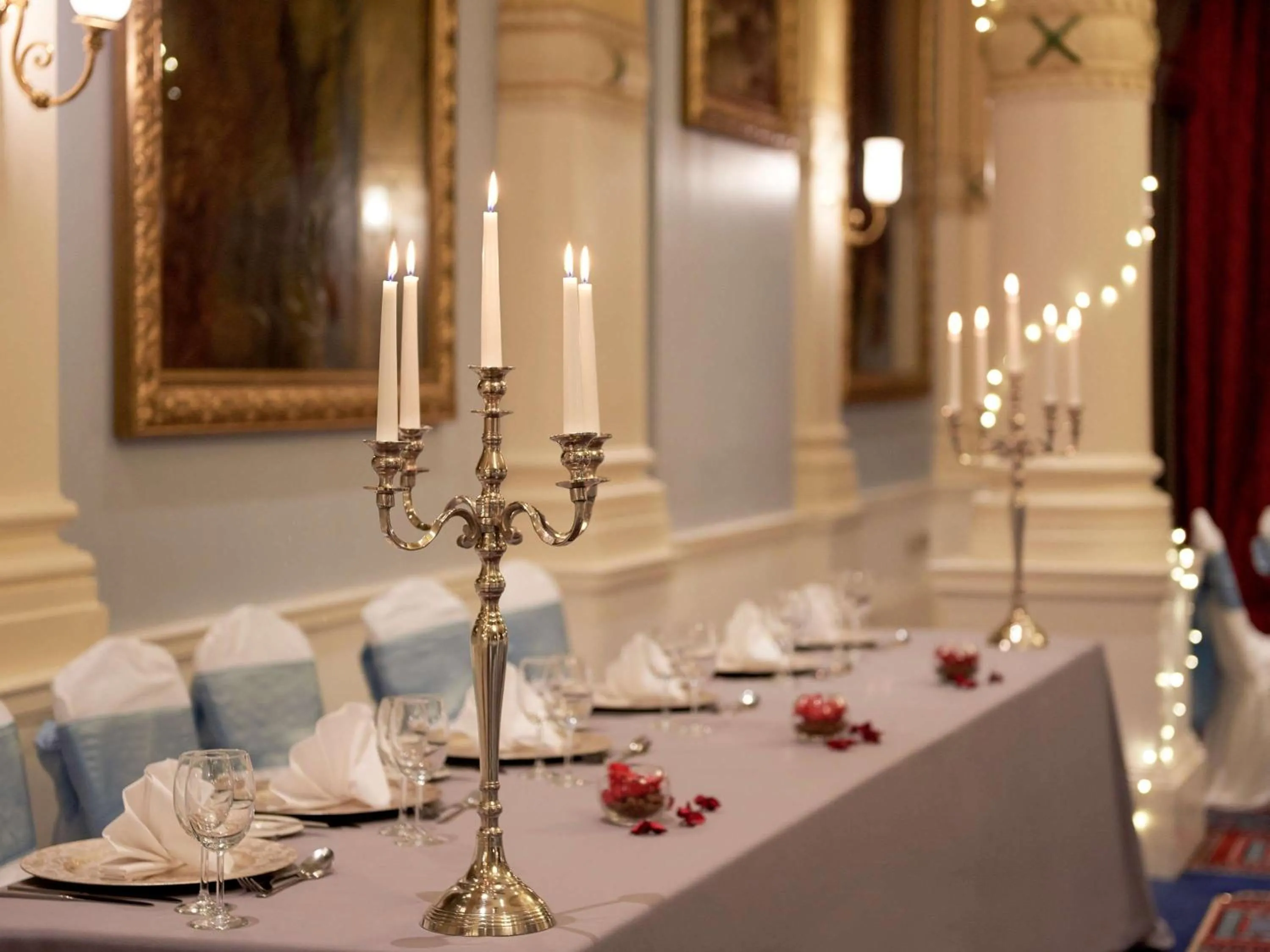 Banquet/Function facilities in Exeter Rougemont Hotel by Sunday