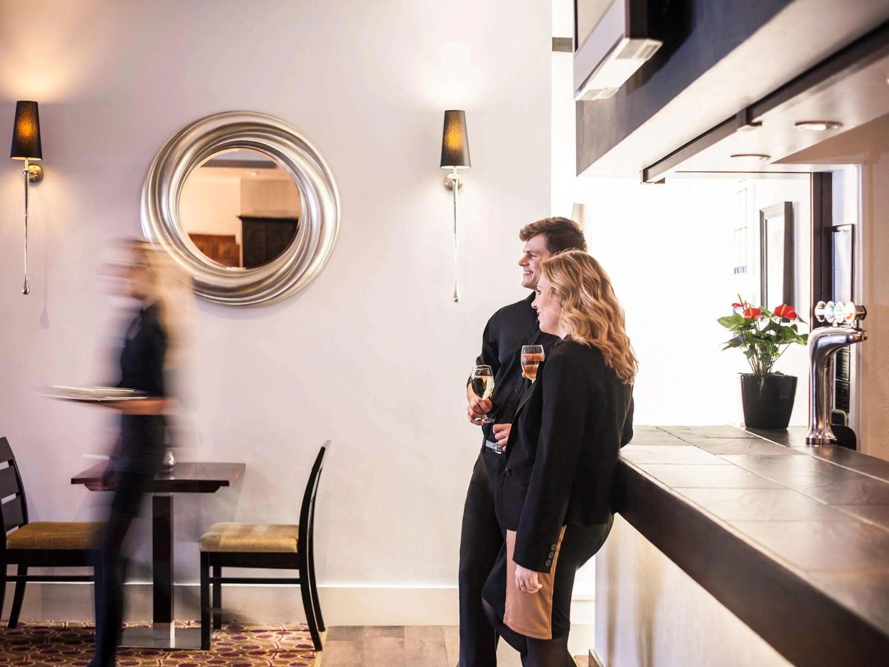 Lounge or bar in Exeter Rougemont Hotel by Sunday