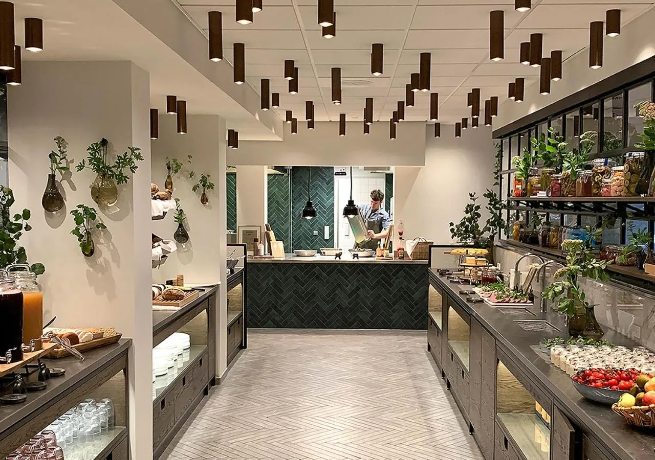 Buffet breakfast in Hotel Kong Arthur