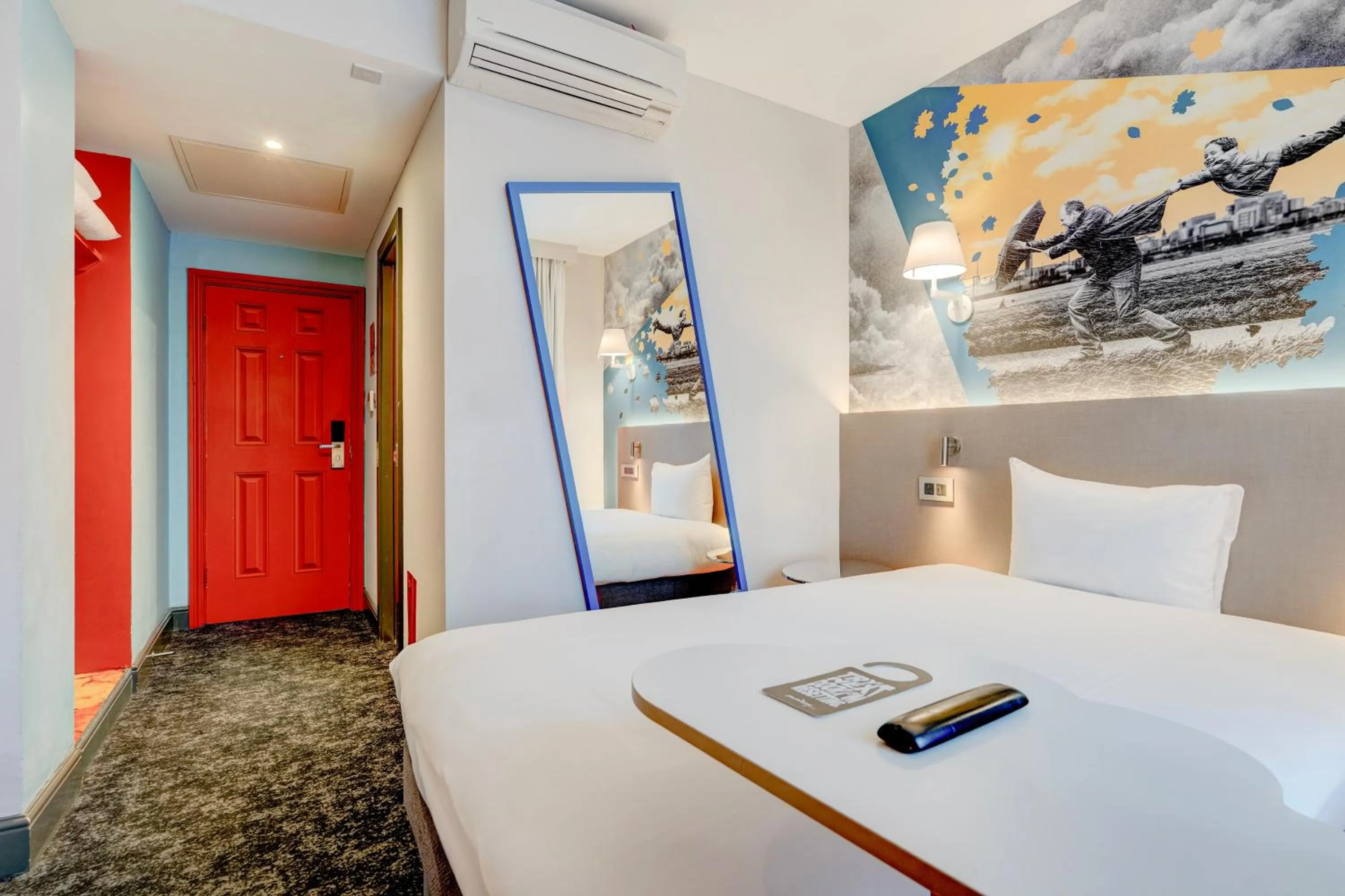 Bedroom, Bed in Manchester Portland By Sunday