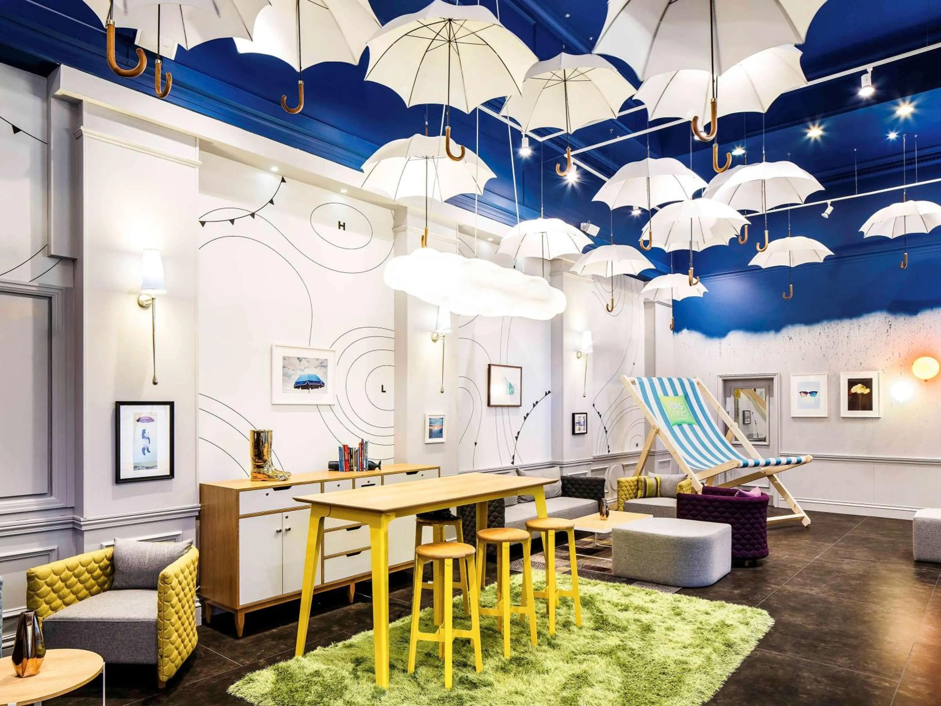 Property building in Manchester Portland By Sunday